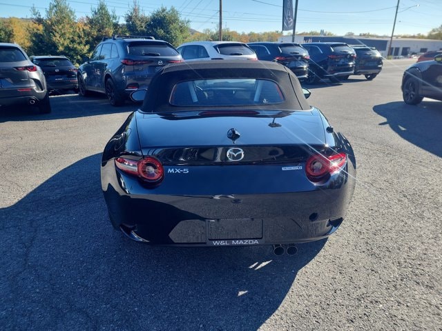 2025 Mazda MX-5 Miata Grand Touring - Photo 10
