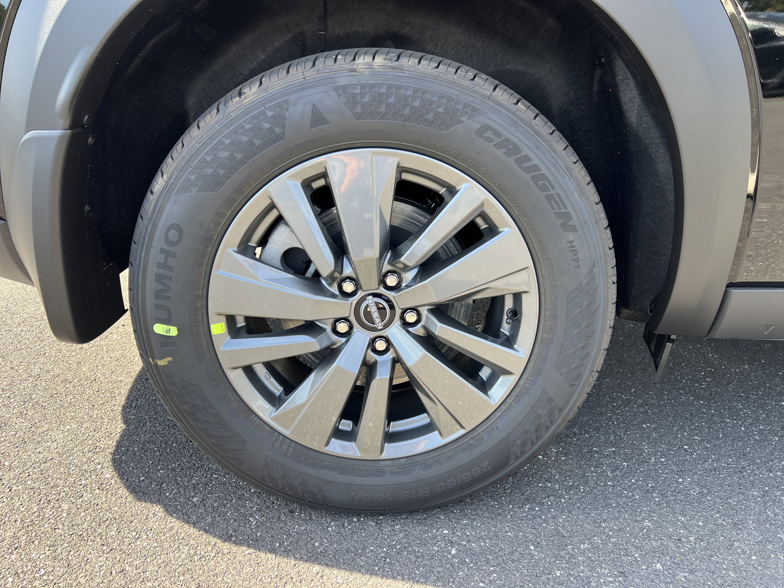 2025 Nissan Pathfinder SV photo 3