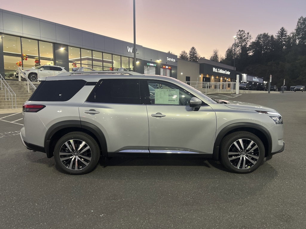 New 2025 Nissan Pathfinder Platinum SUV