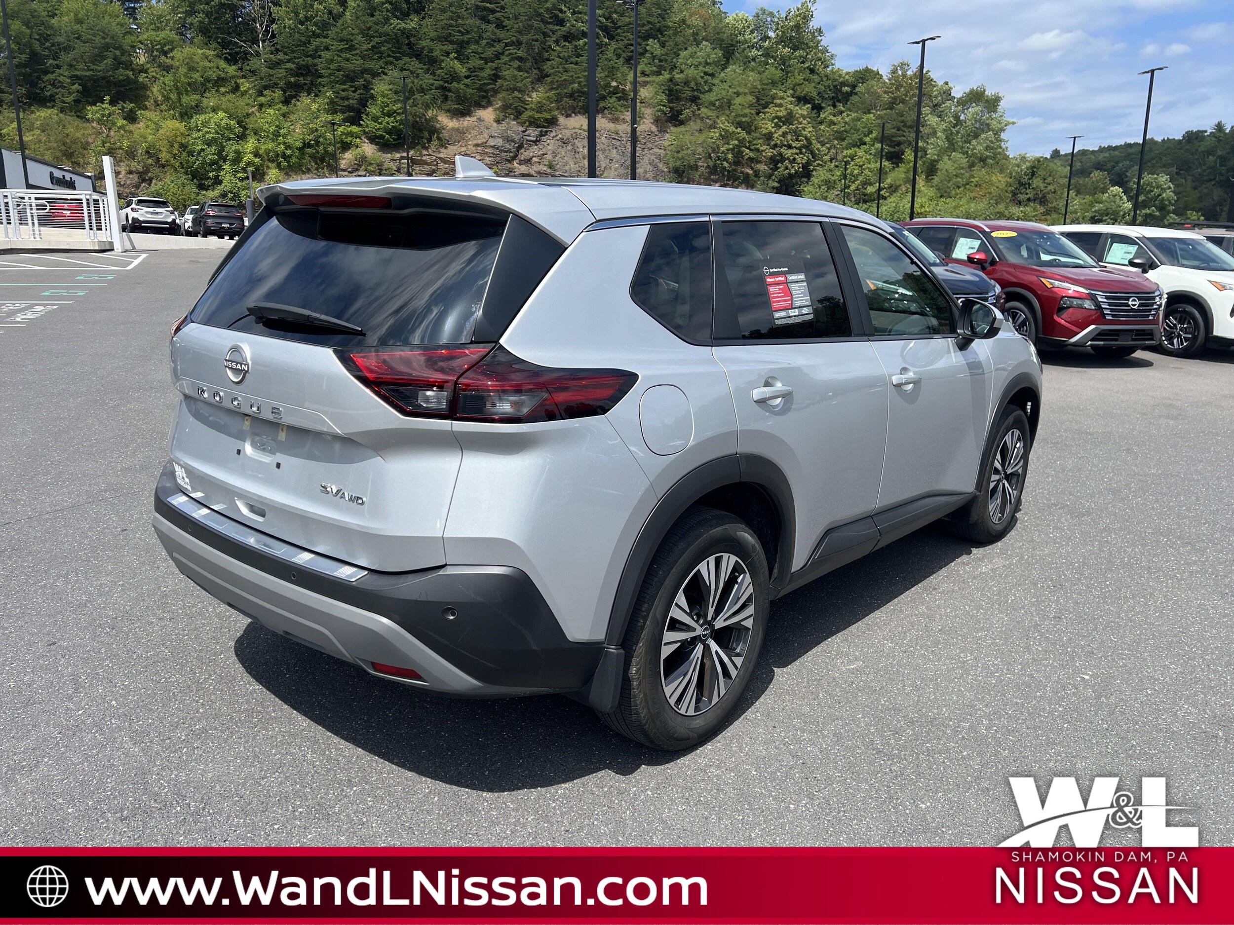 2023 Nissan Rogue SV photo 2
