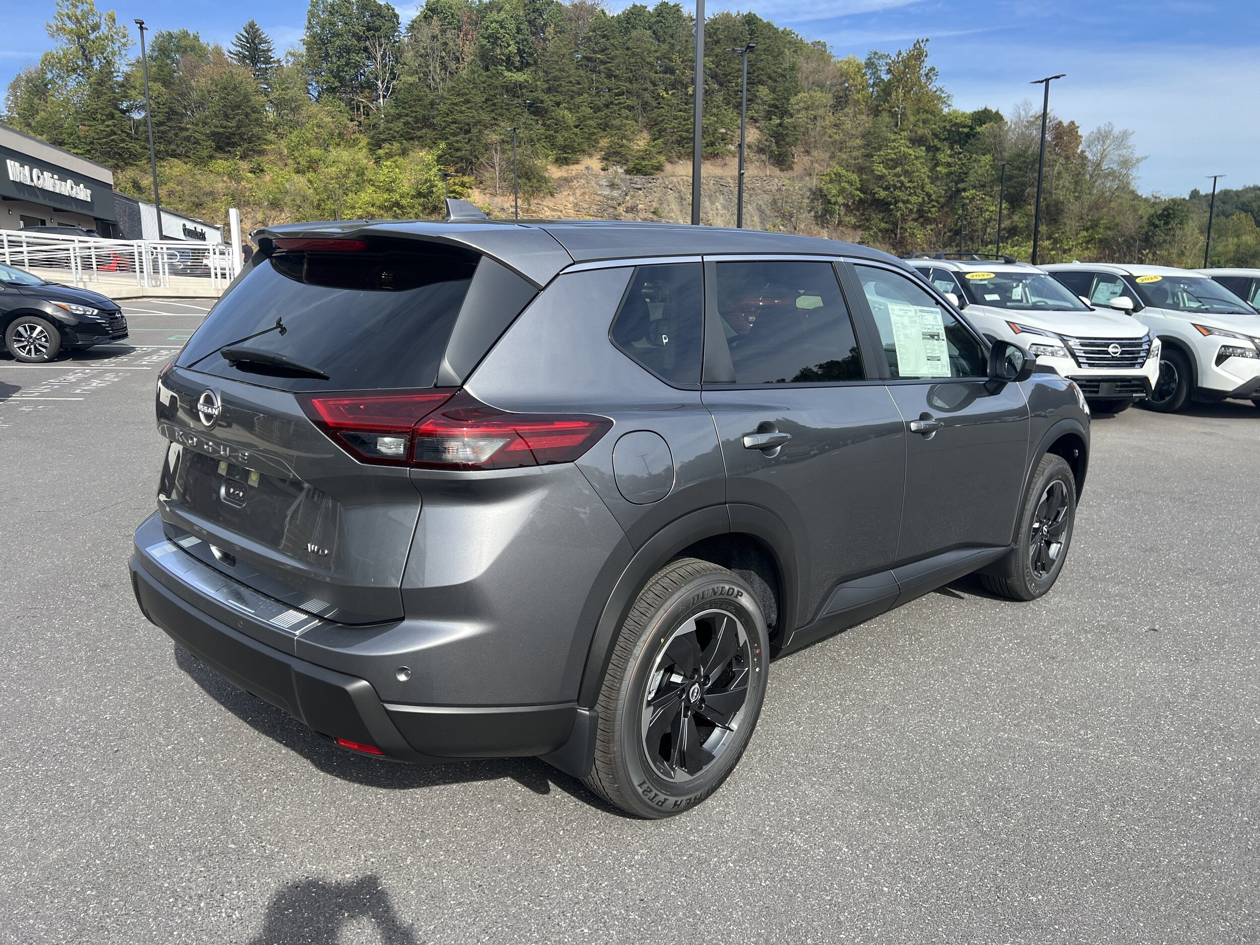 2026 Nissan Rogue SV photo 2