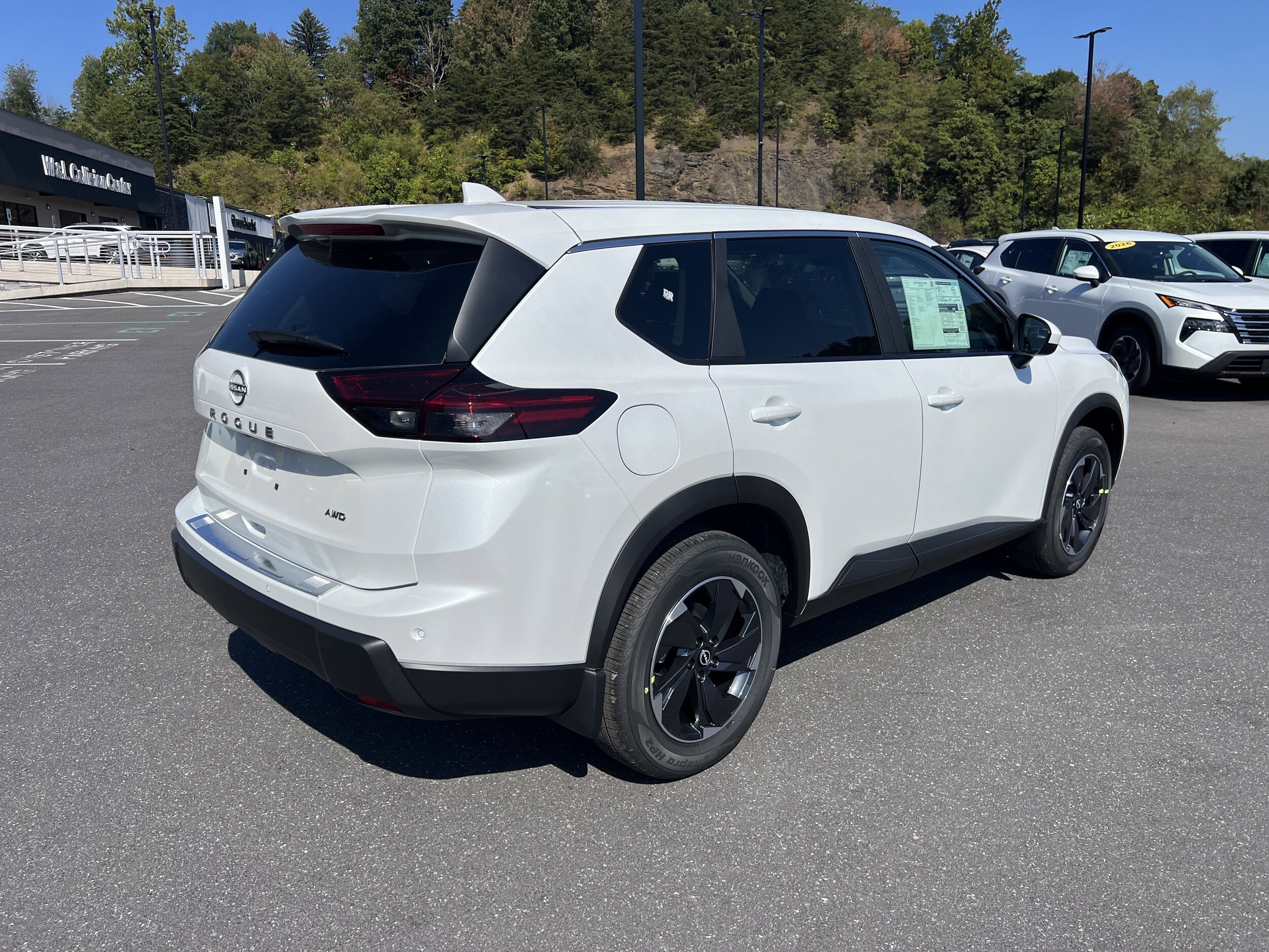2026 Nissan Rogue SV photo 2