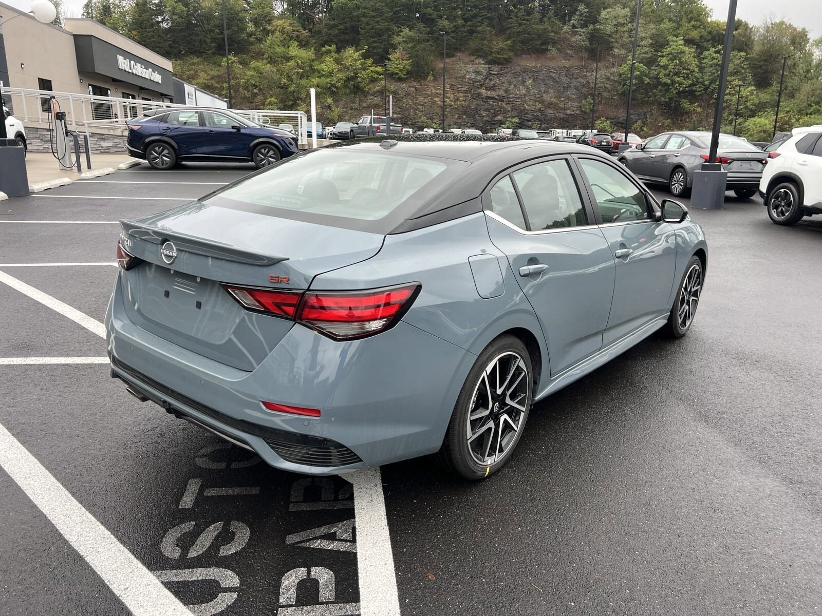2025 Nissan Sentra SR photo 4