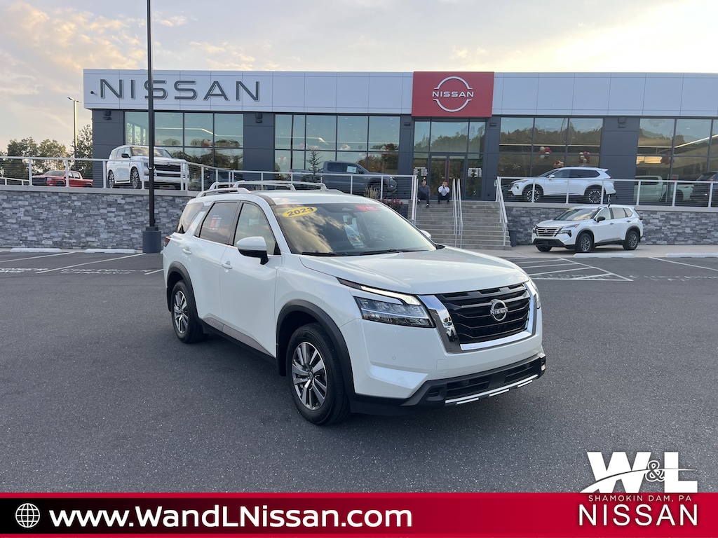 Used 2023 Nissan Pathfinder SL SUV