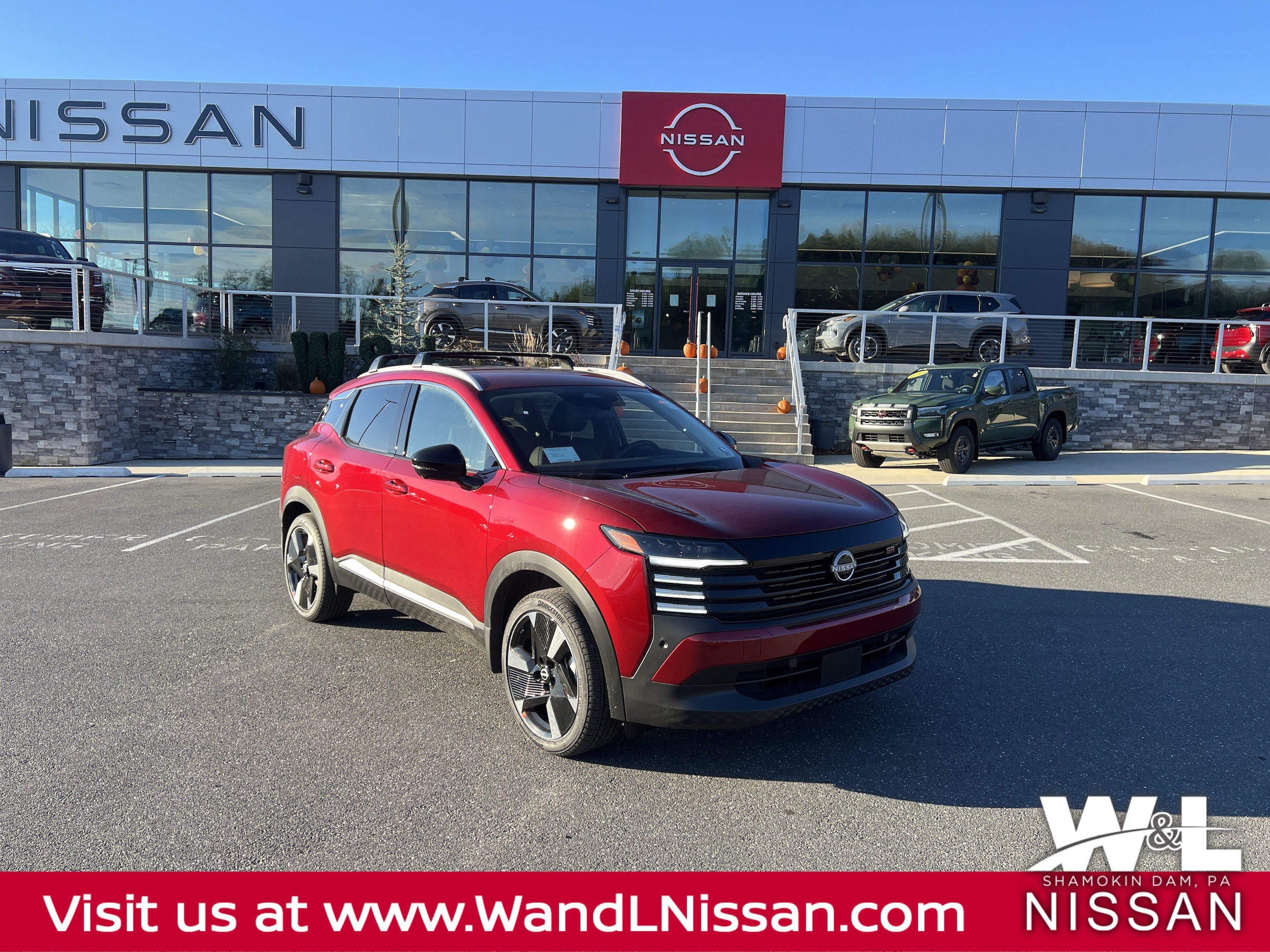 2026 Nissan KICKS SR AWD's photo