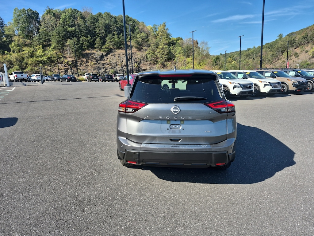 New 2026 Nissan Rogue SV SUV