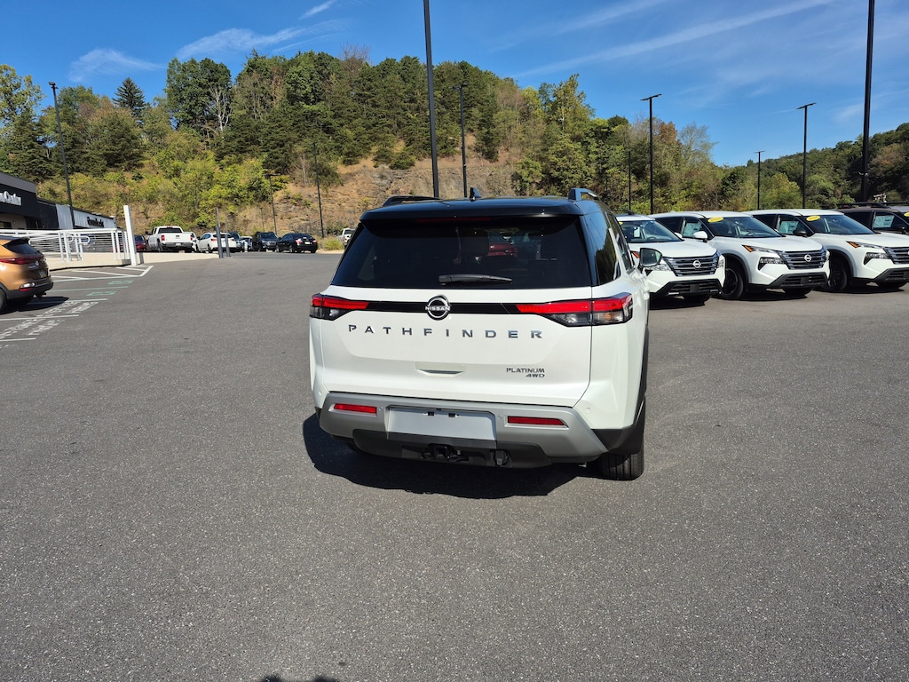 New 2025 Nissan Pathfinder Platinum SUV