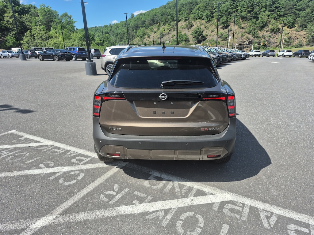 New 2026 Nissan Kicks SR SUV