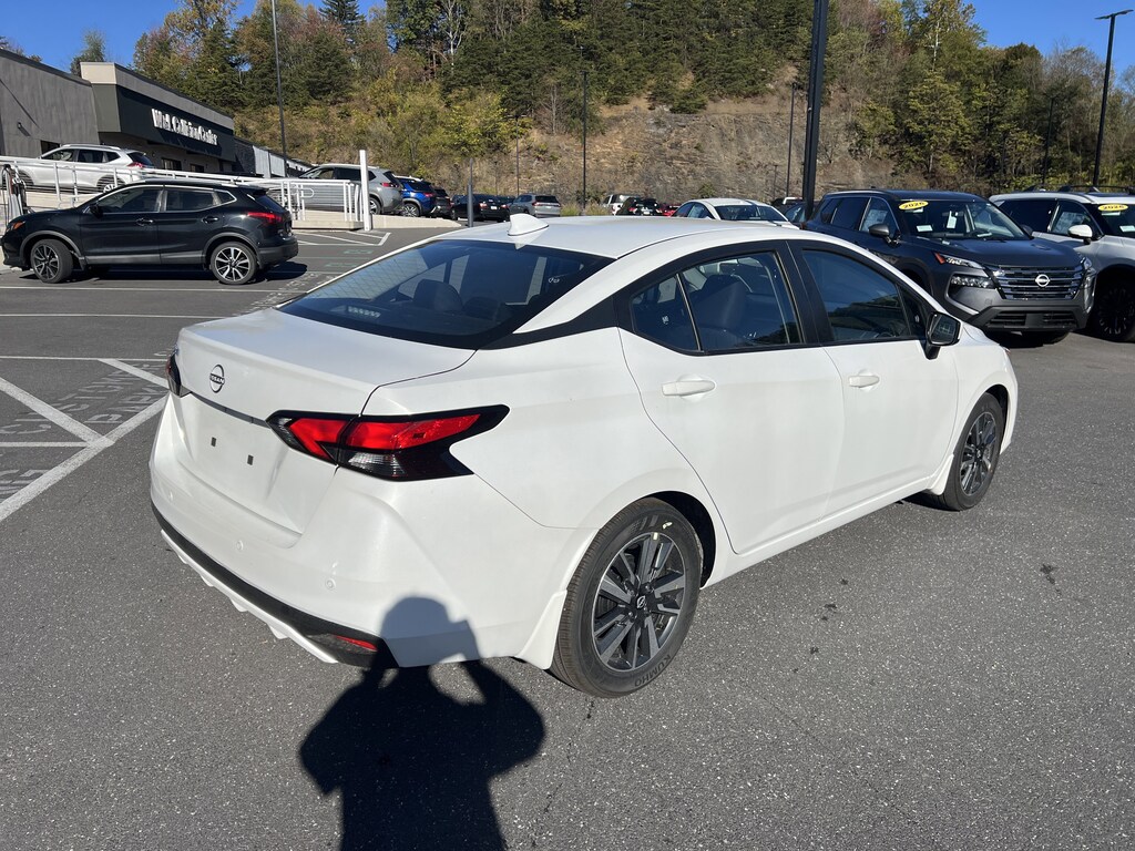 New 2025 Nissan Versa SV Sedan