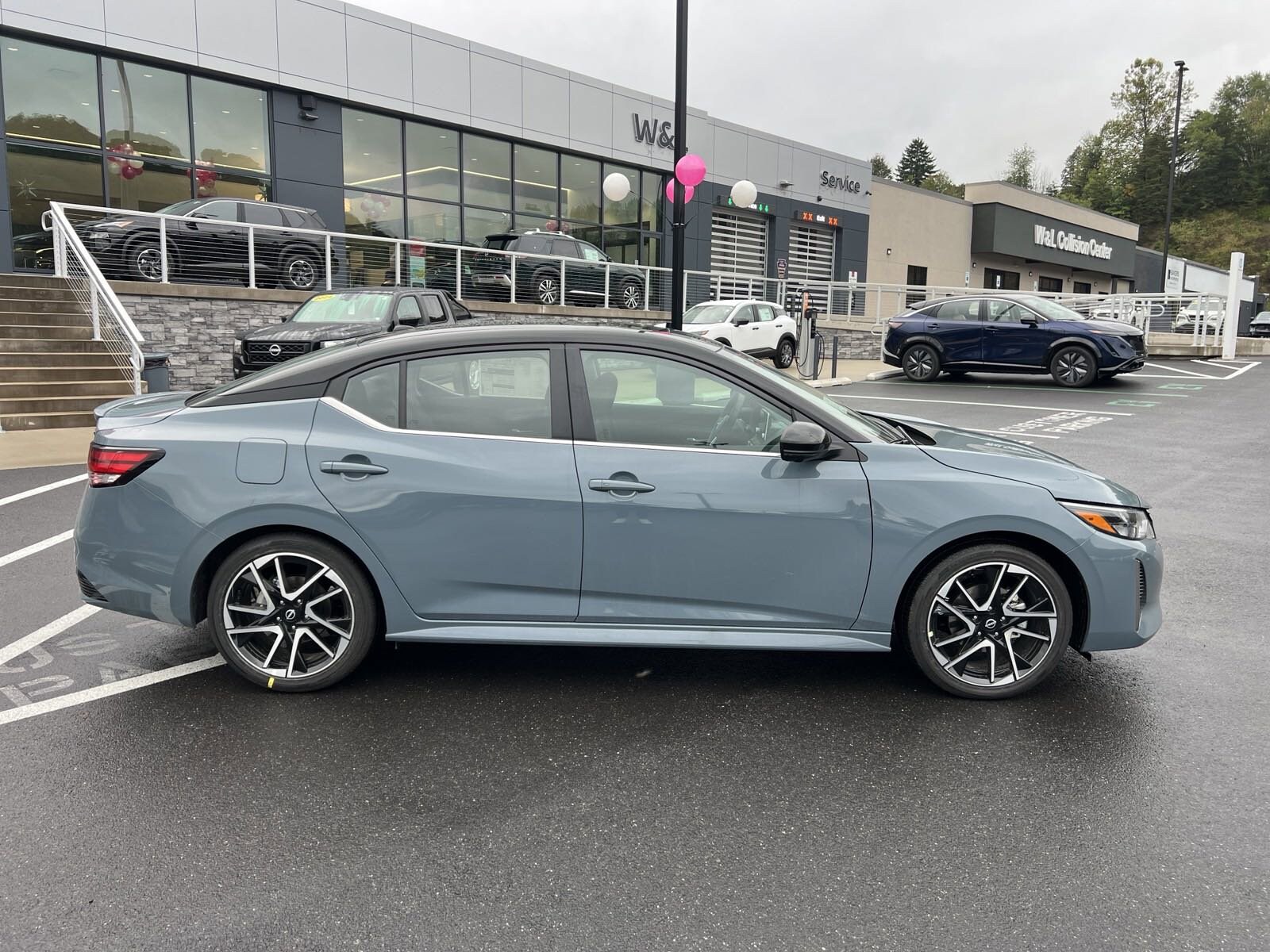 2025 Nissan Sentra SR photo 2
