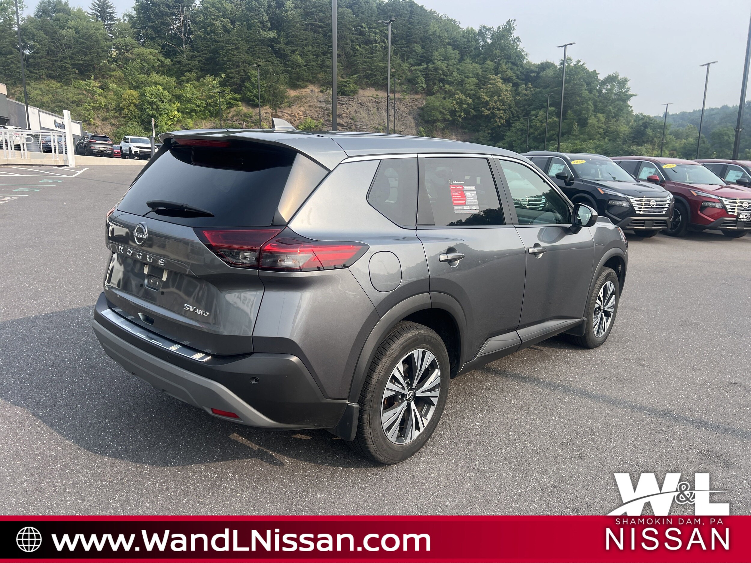 2023 Nissan Rogue SV photo 4