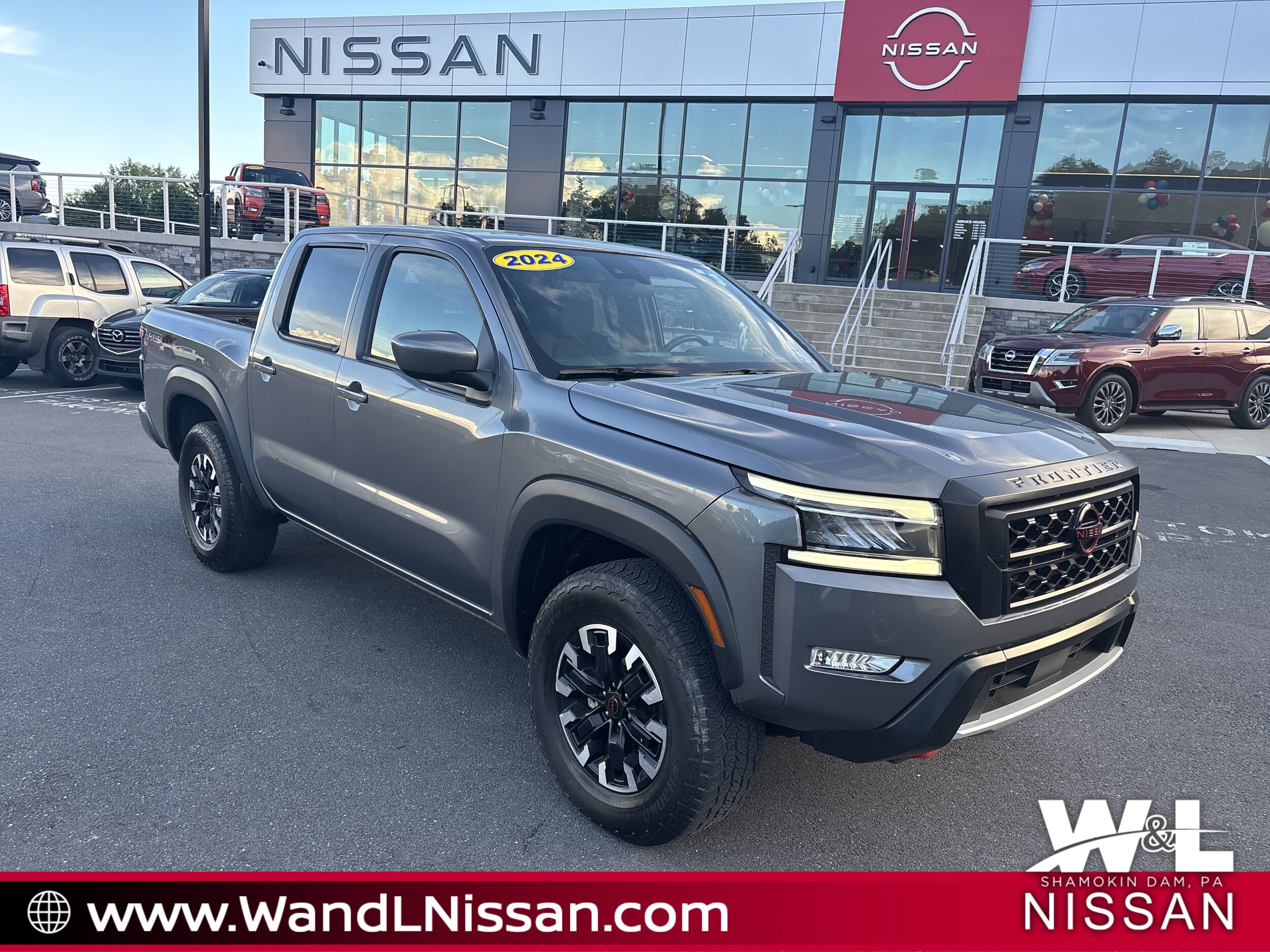 2024 Nissan Frontier PRO-4X photo 3