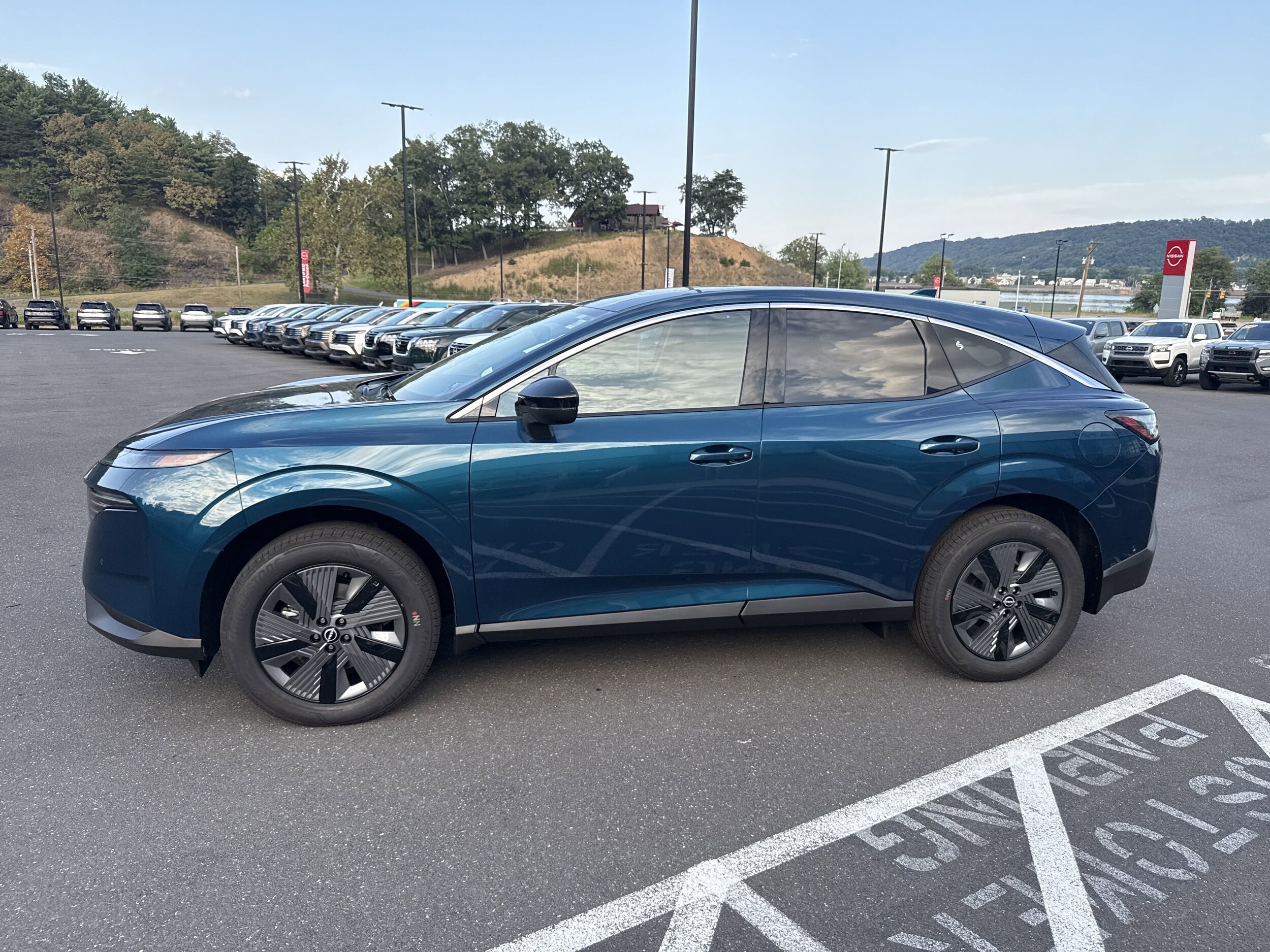 2025 Nissan Murano SL photo 4