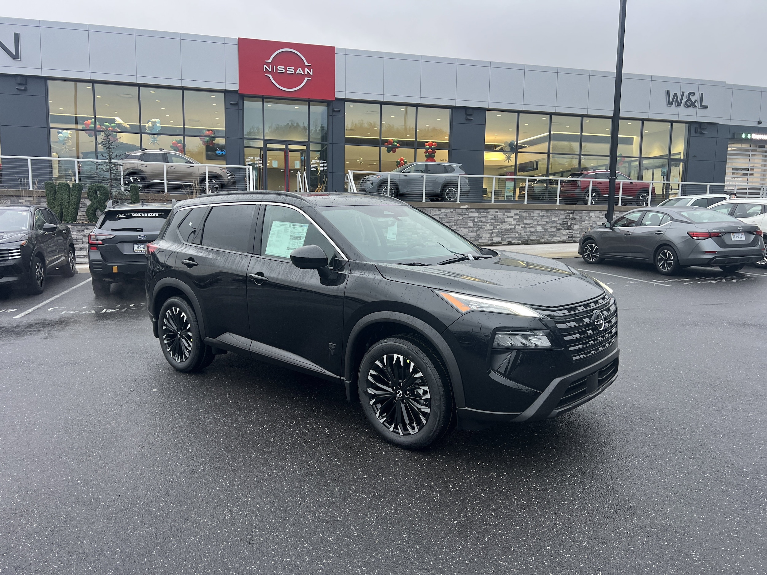 2026 Nissan Rogue Dark Armor's photo