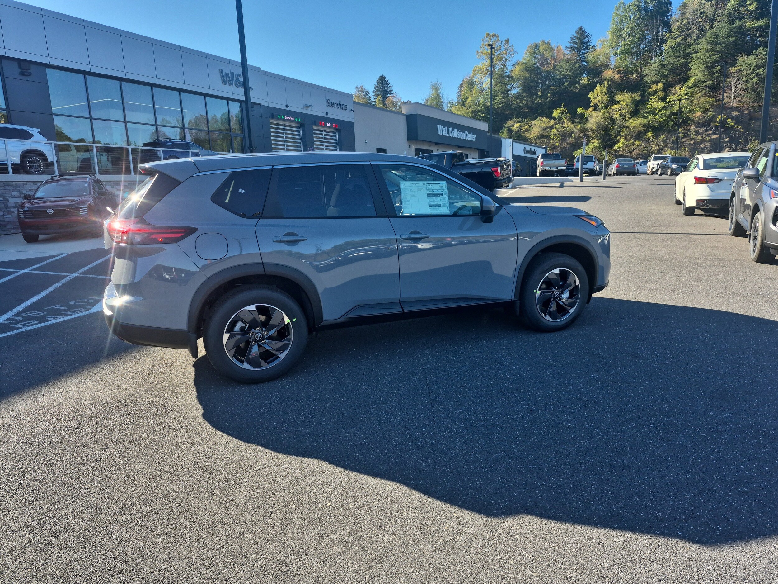 2026 Nissan Rogue SV photo 2
