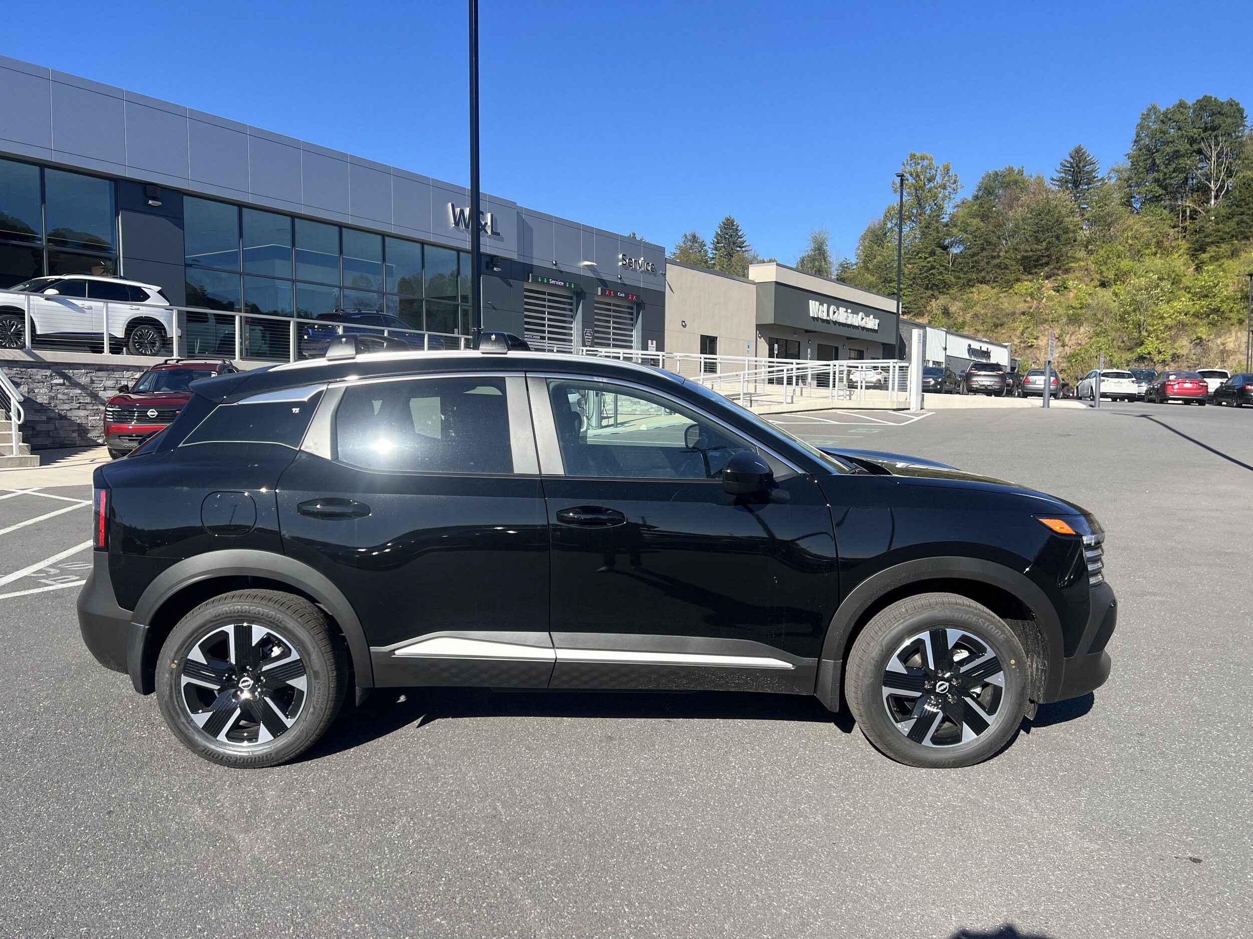 2026 Nissan Kicks SV photo 2