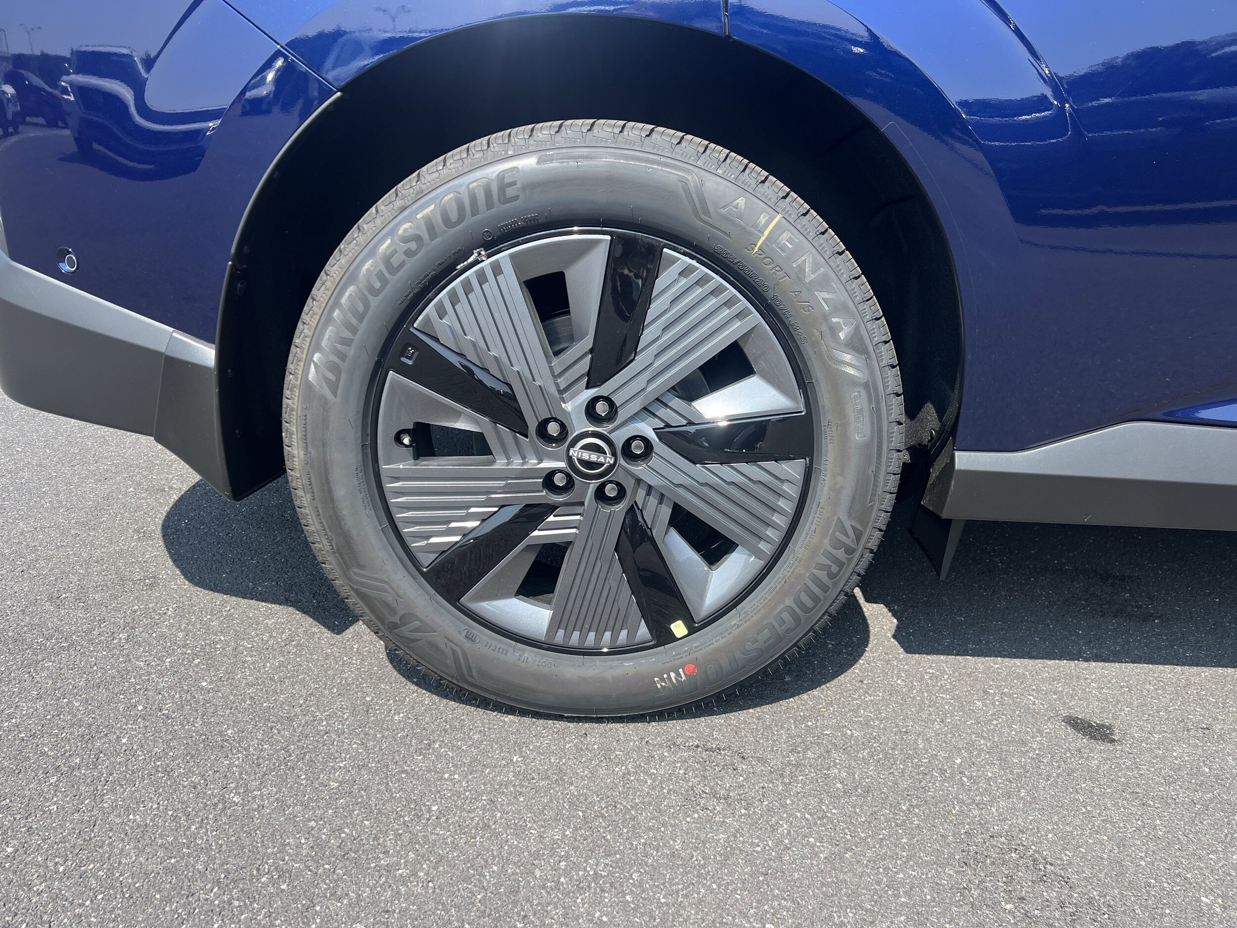 2025 Nissan Murano SL photo 2