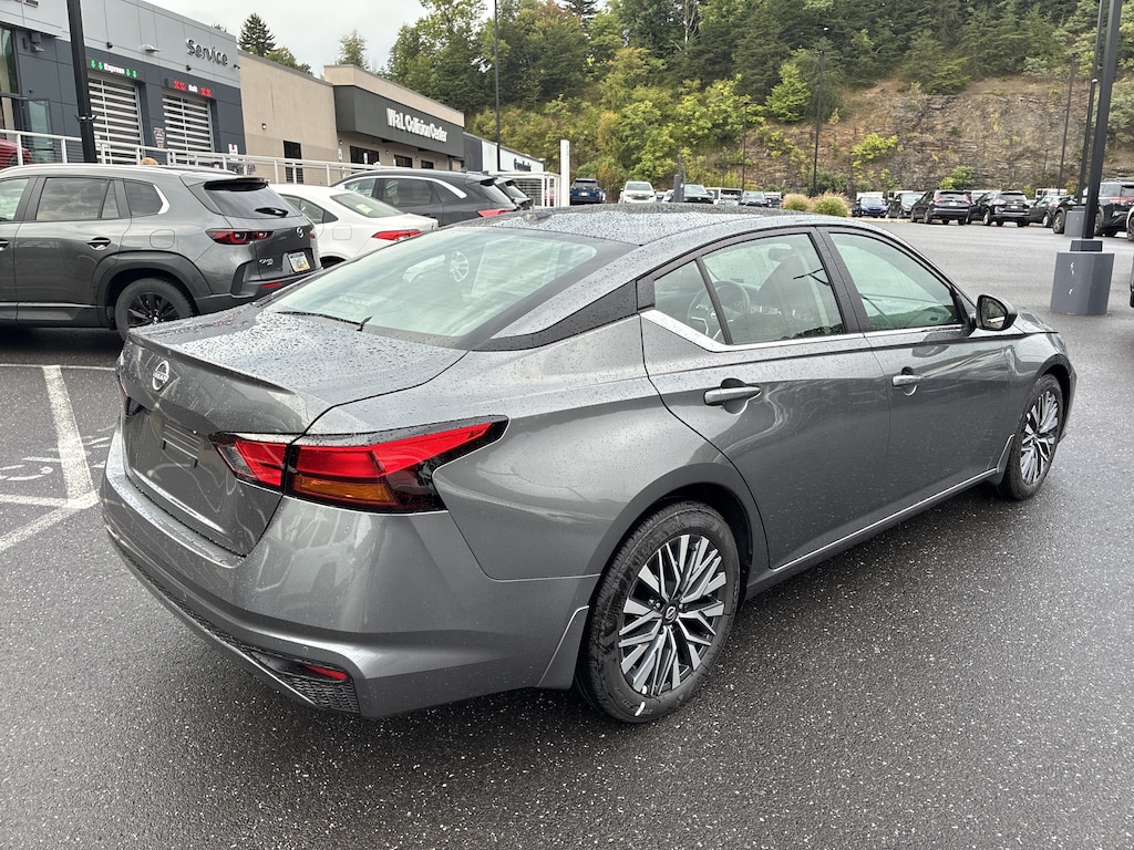 New 2026 Nissan Altima SV Sedan