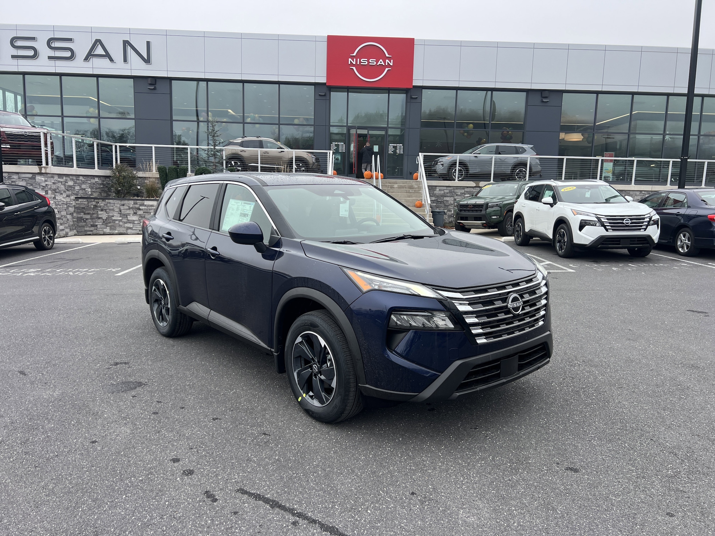 2026 Nissan Rogue SV's photo