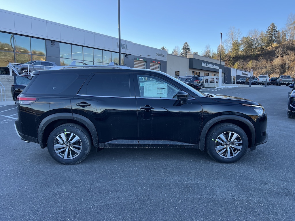 New 2025 Nissan Pathfinder SL SUV