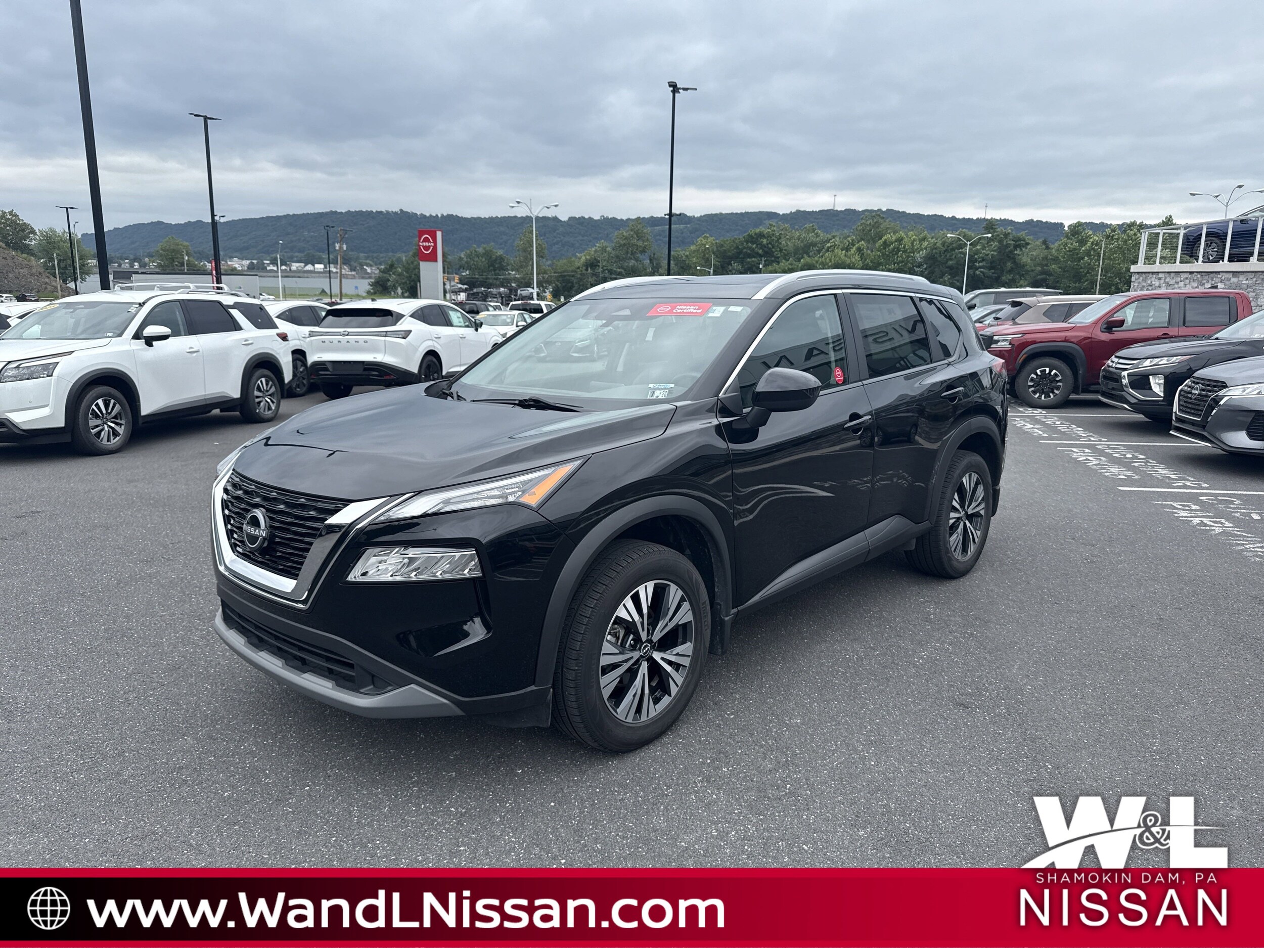 2023 Nissan Rogue SV photo 3