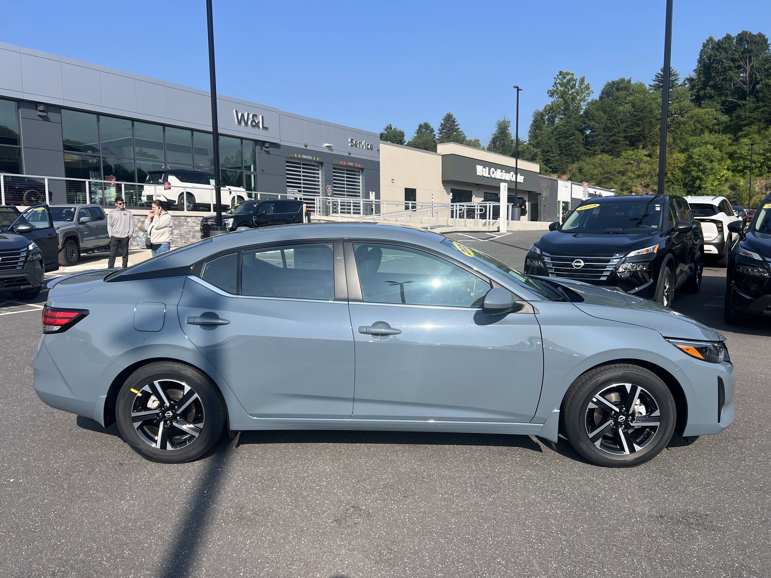 2025 Nissan Sentra SV photo 2
