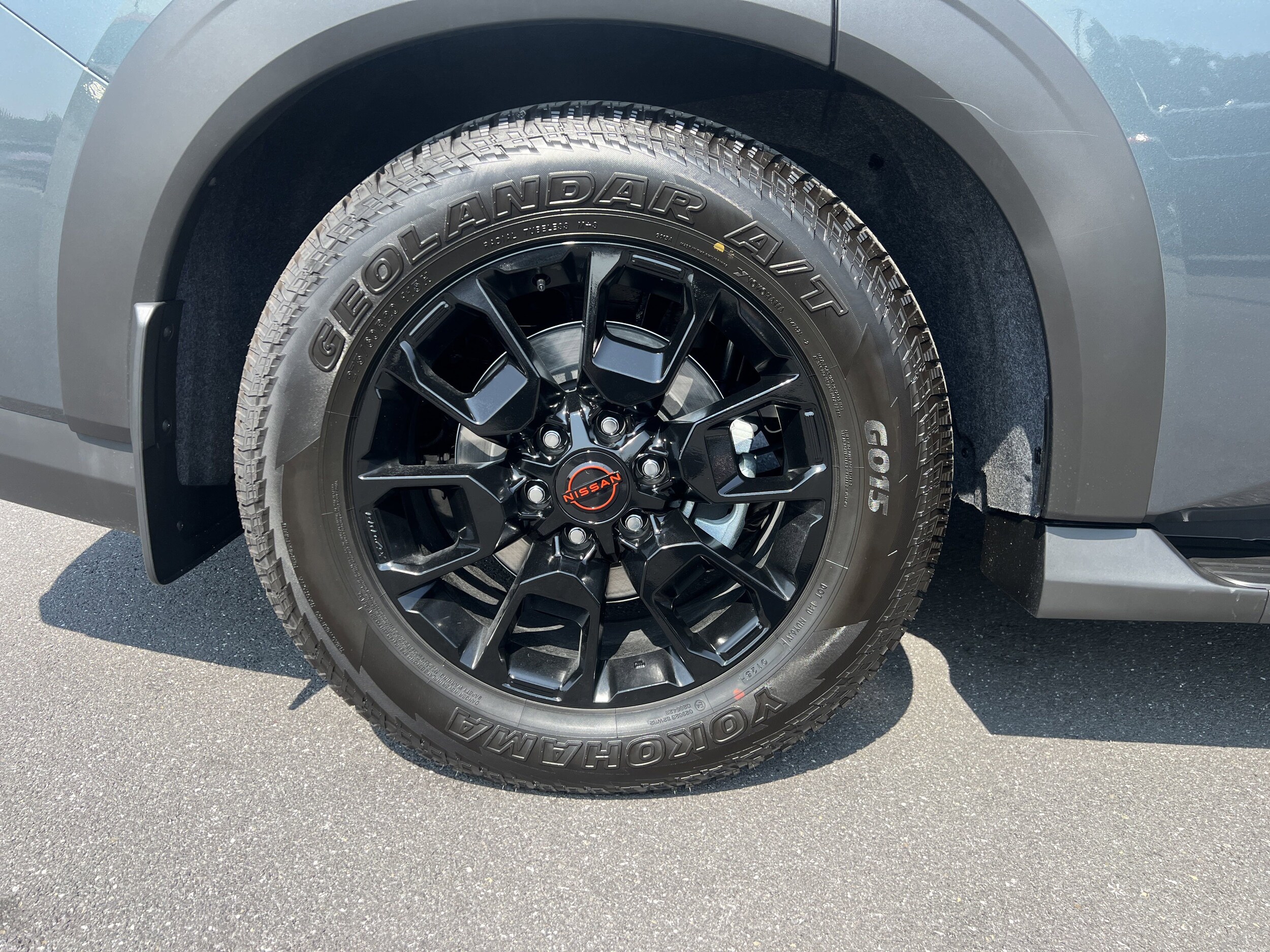 2025 Nissan Armada photo 2