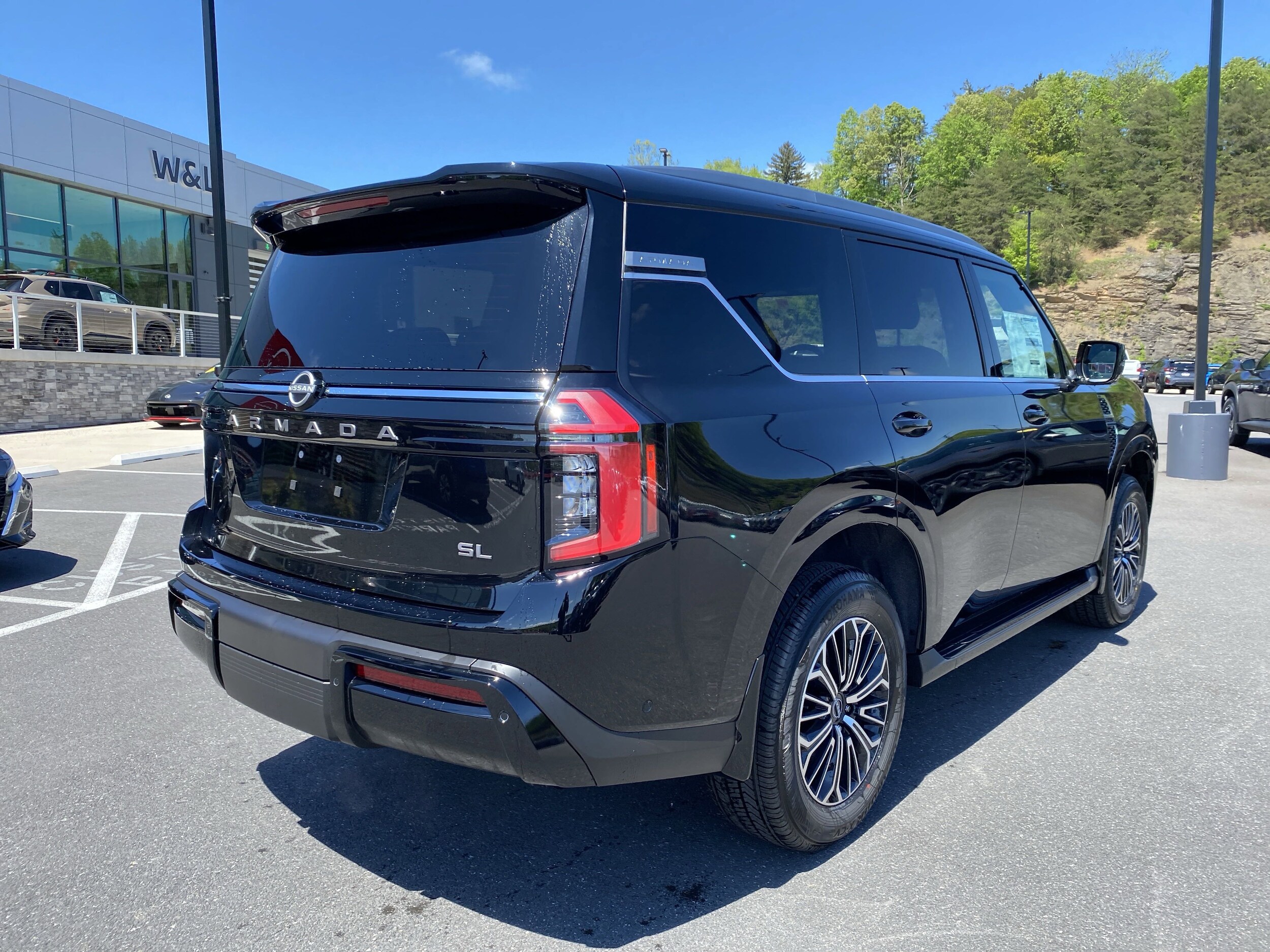 2025 Nissan Armada SL photo 4