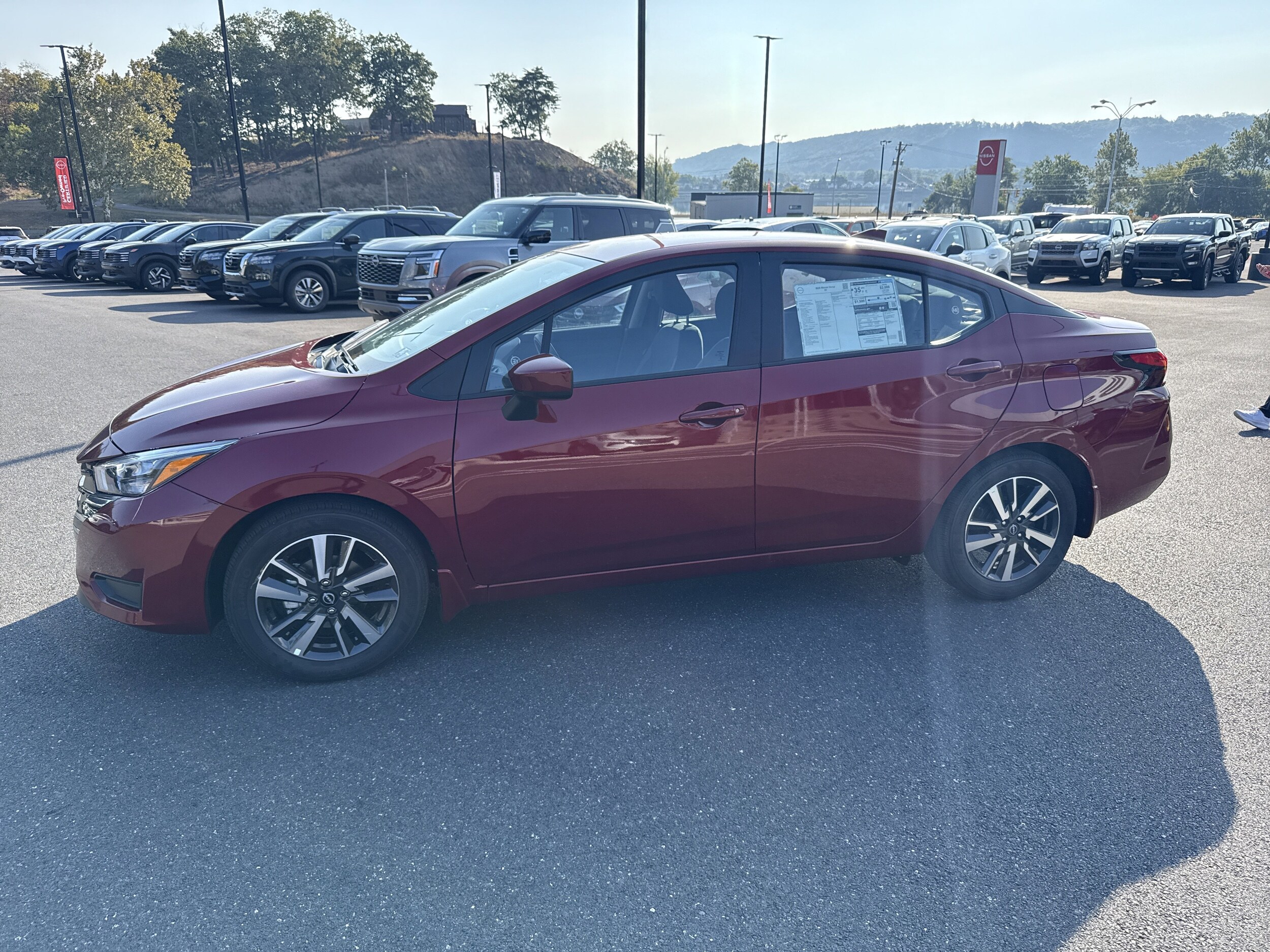 2025 Nissan Versa SV photo 4