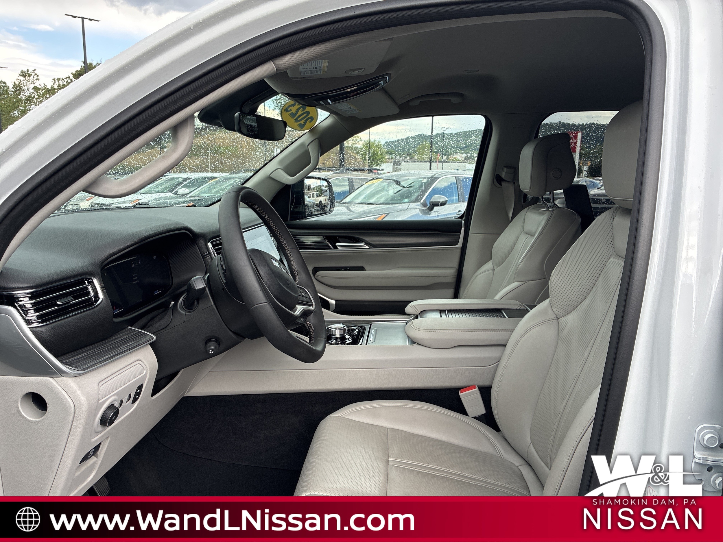 2023 Jeep Wagoneer Series III - Photo 14