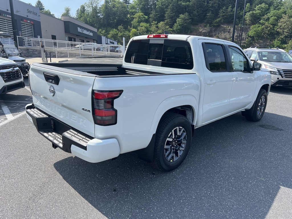 New 2026 Nissan Frontier SV Truck Crew Cab