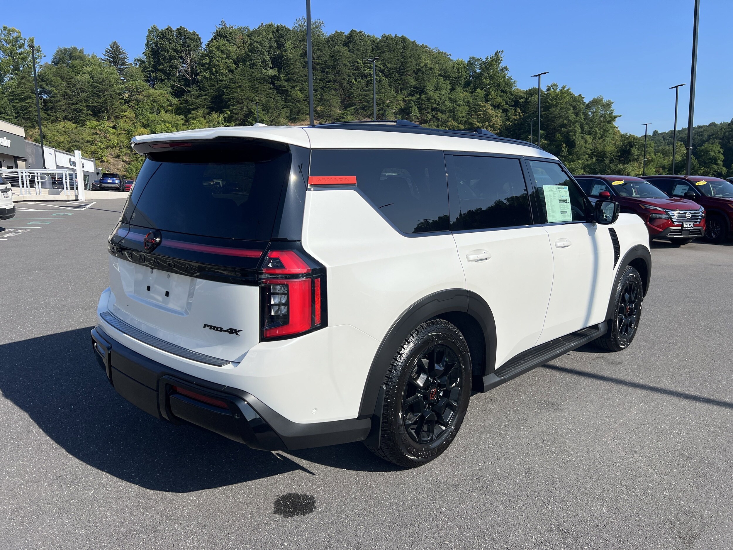 2025 Nissan Armada photo 4