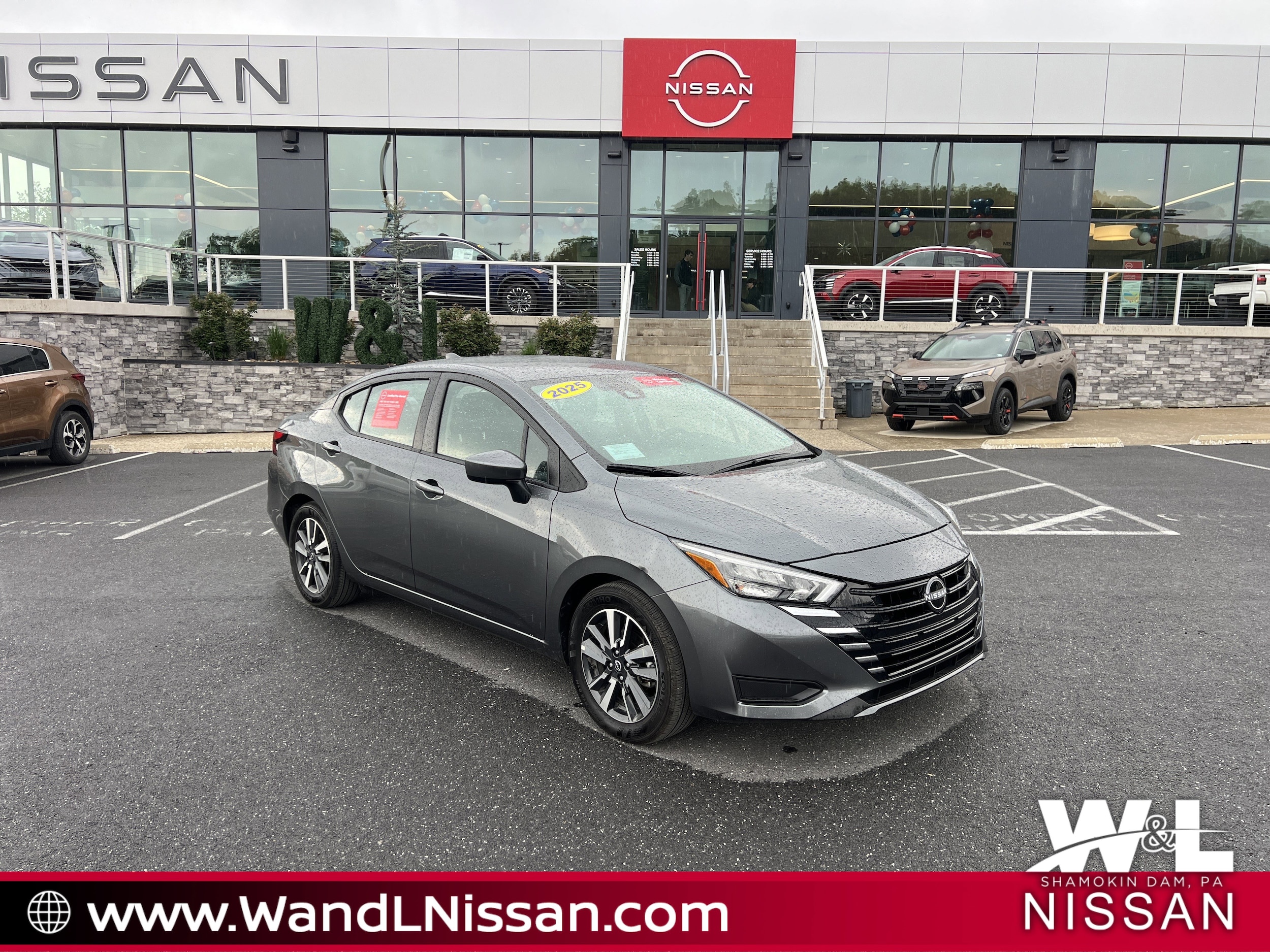 2025 Nissan Versa 1.6 SV CVT's photo