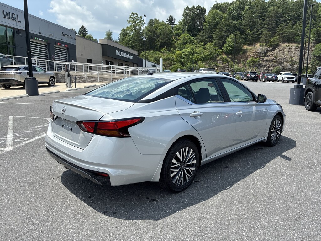 New 2026 Nissan Altima SV Sedan