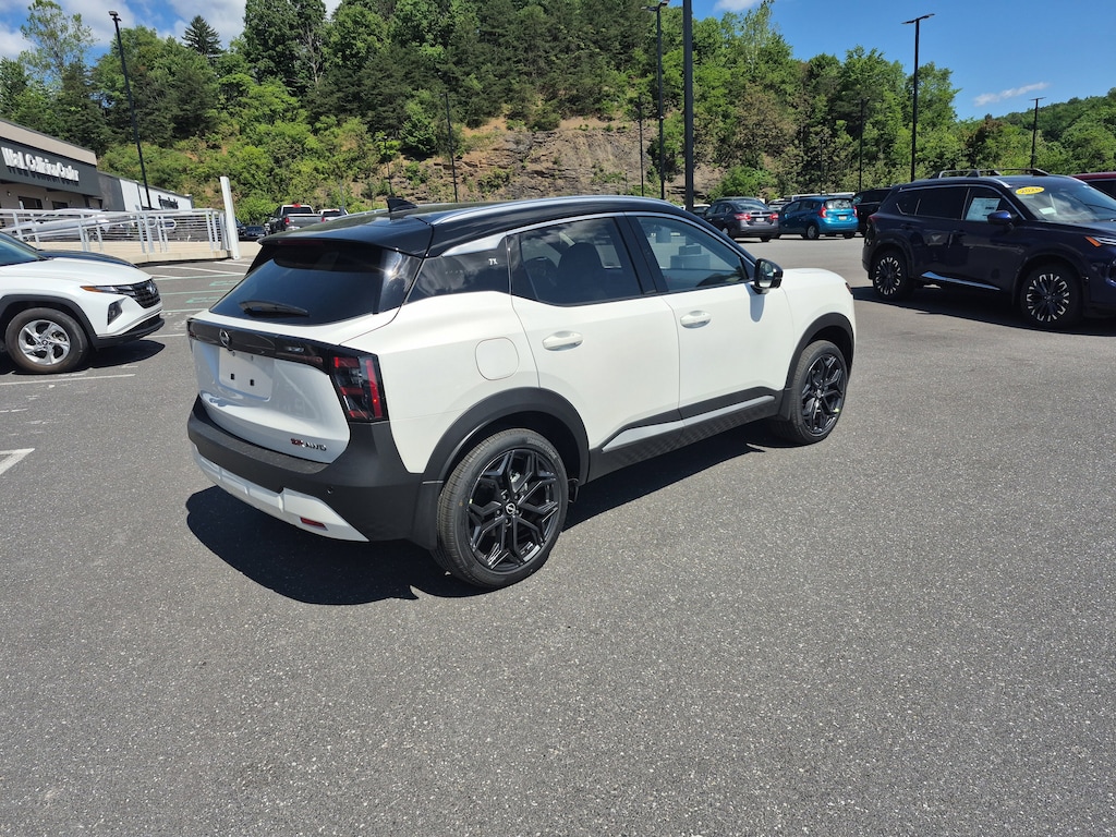 New 2026 Nissan Kicks SR SUV