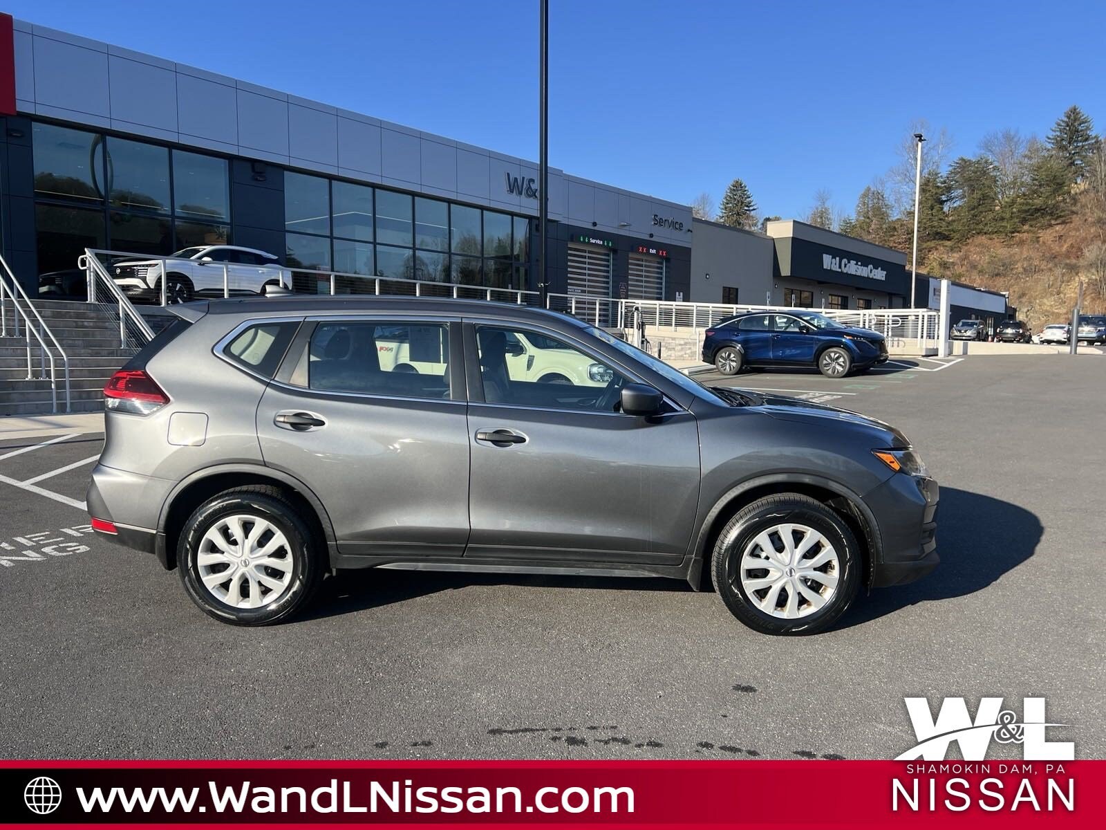 2018 Nissan Rogue S photo 2