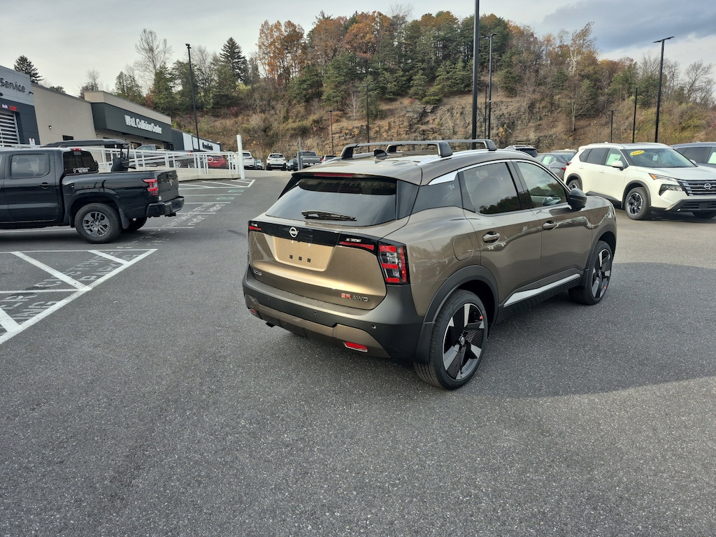 New 2026 Nissan Kicks SR SUV