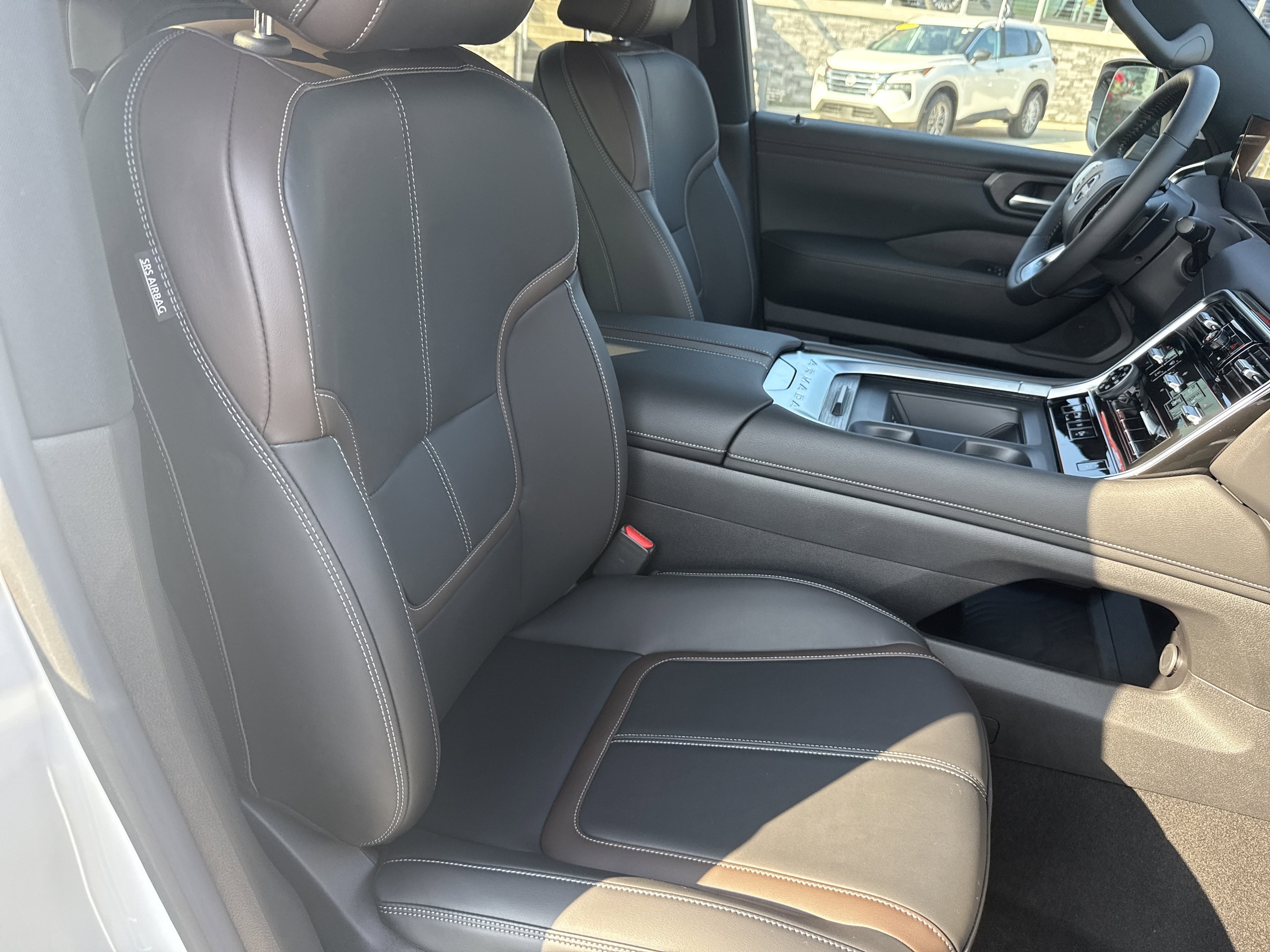 2026 Nissan Armada SL - Photo 10