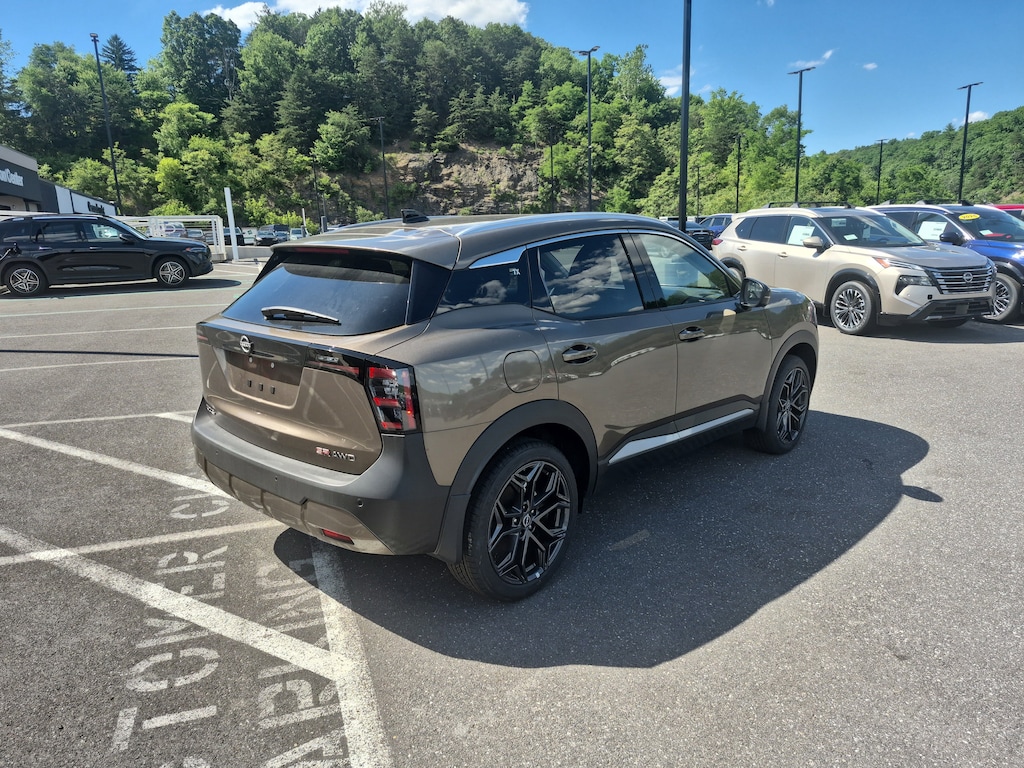 New 2026 Nissan Kicks SR SUV