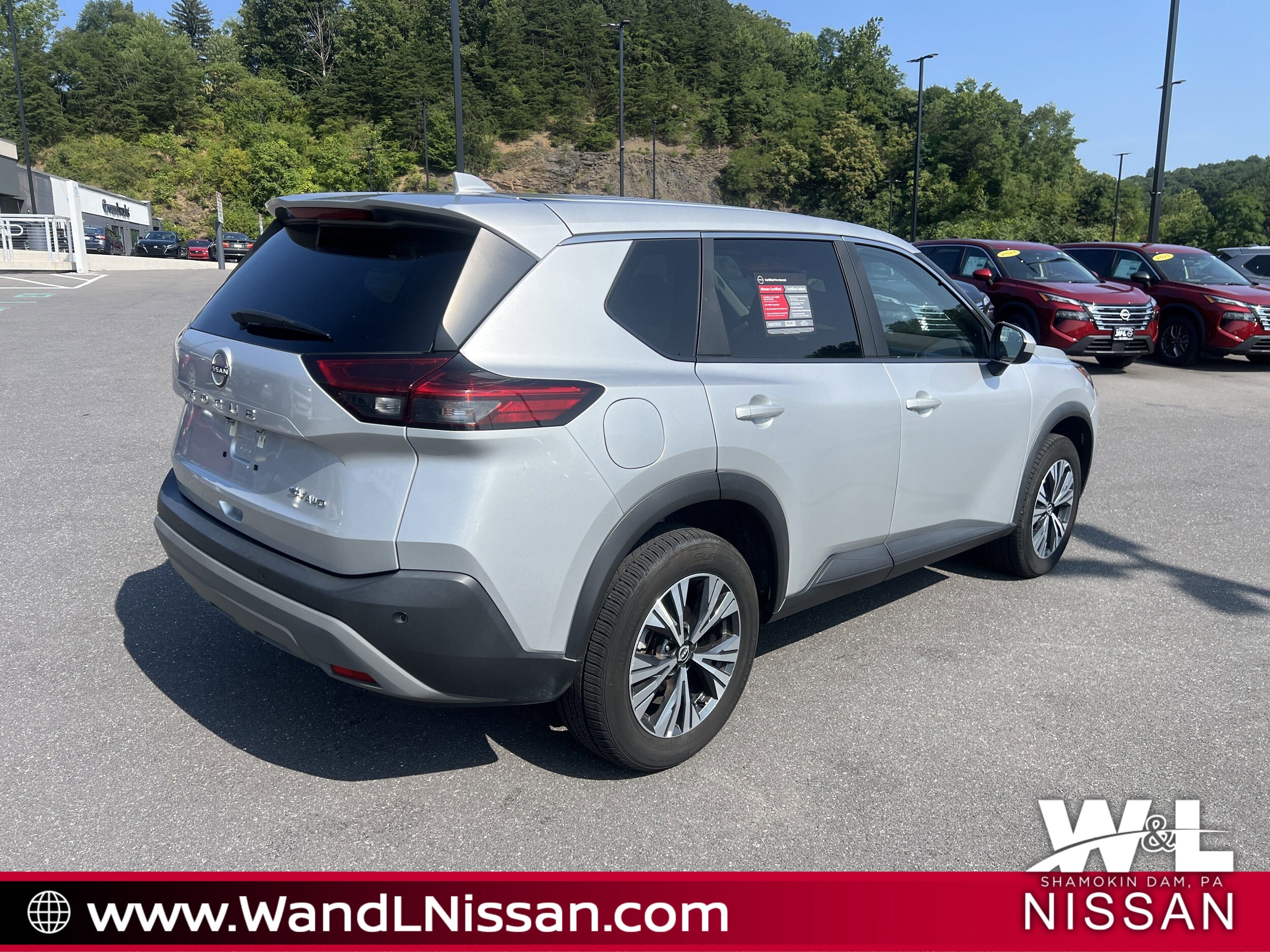 2023 Nissan Rogue SV photo 4