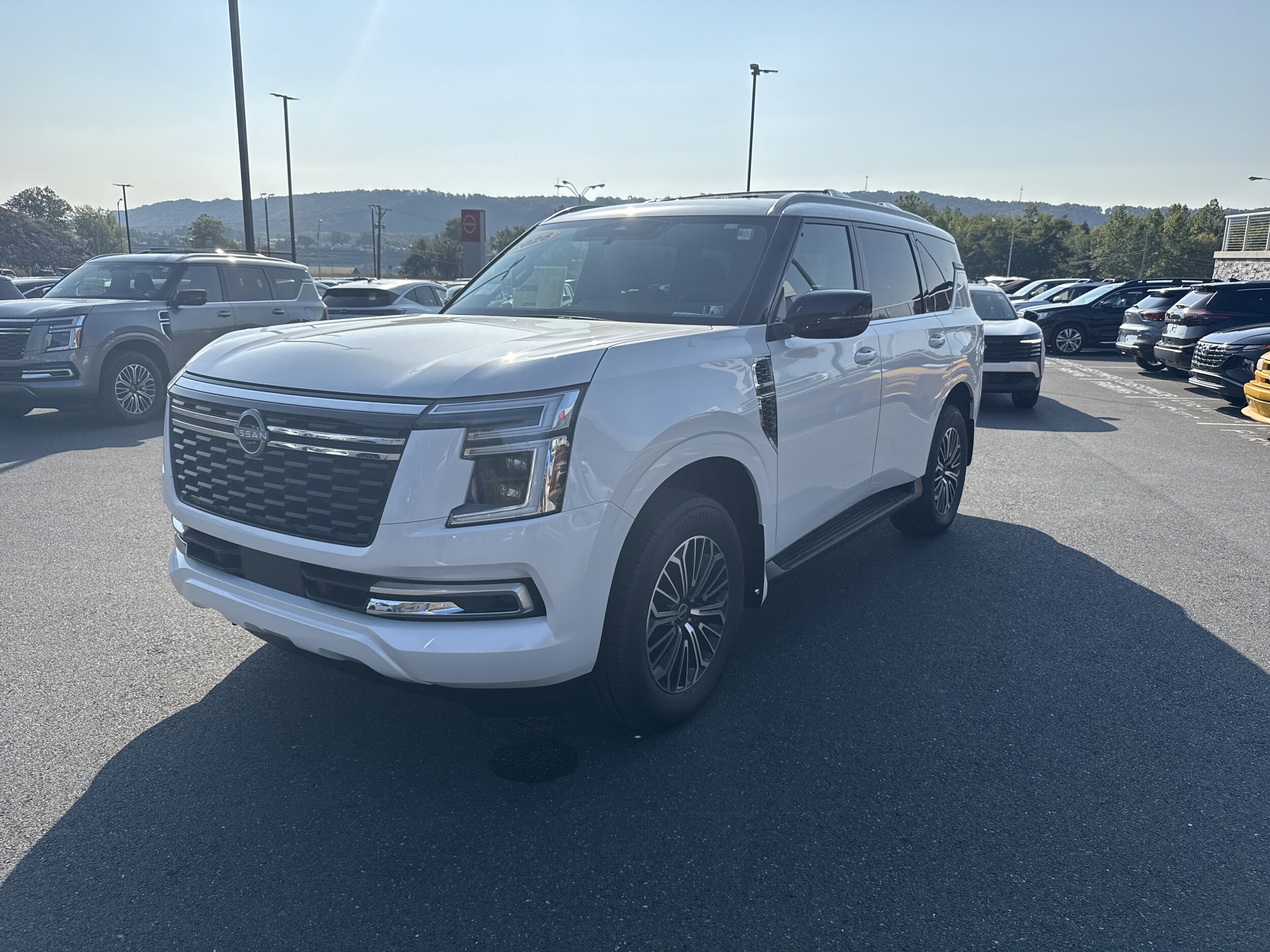2026 Nissan Armada SL photo 2
