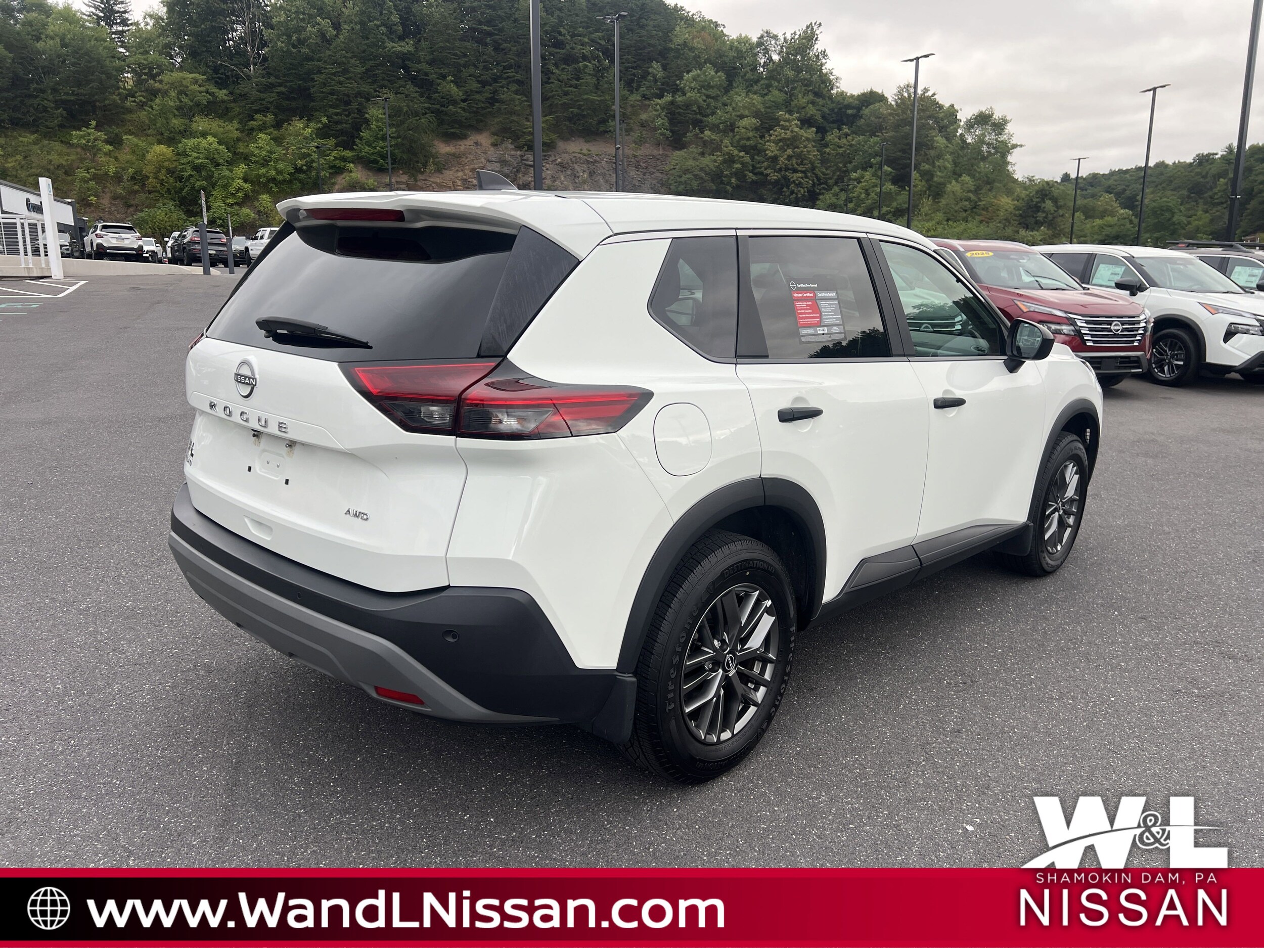 2023 Nissan Rogue S photo 3