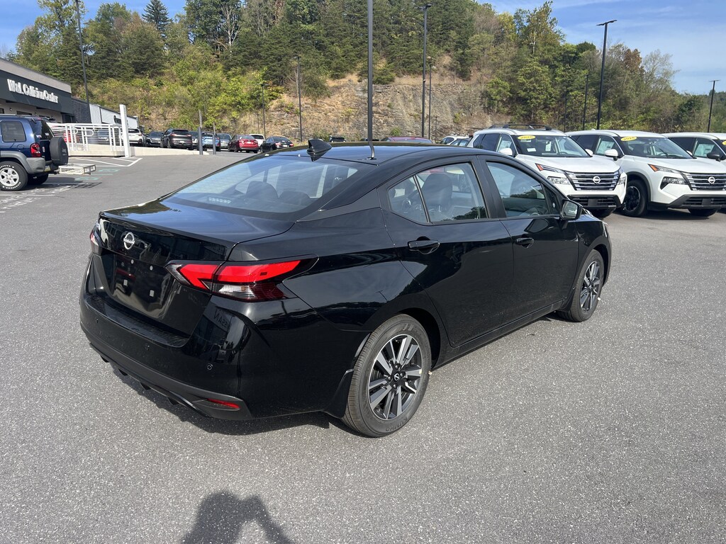 New 2025 Nissan Versa SV Sedan