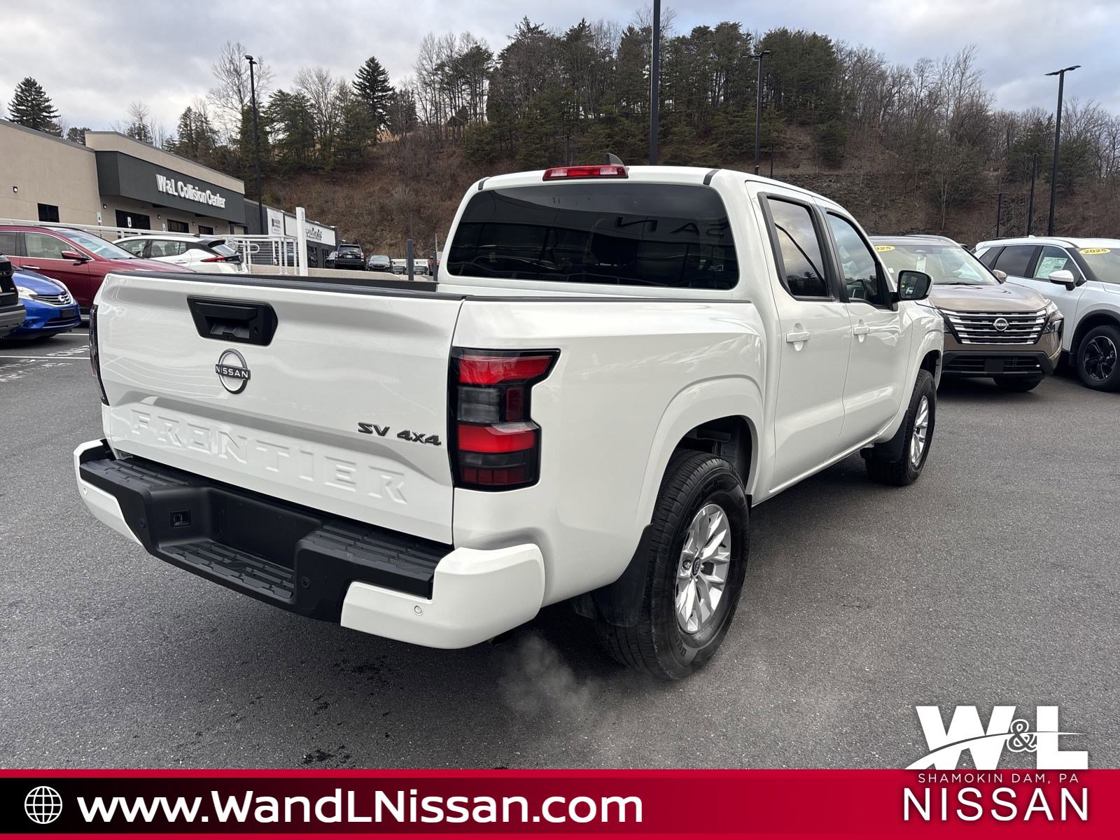 2024 Nissan Frontier SV photo 4