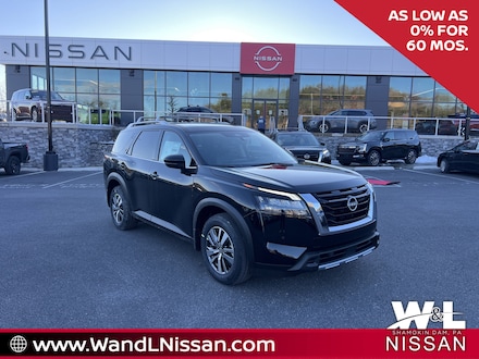 2025 Nissan Pathfinder SL SUV