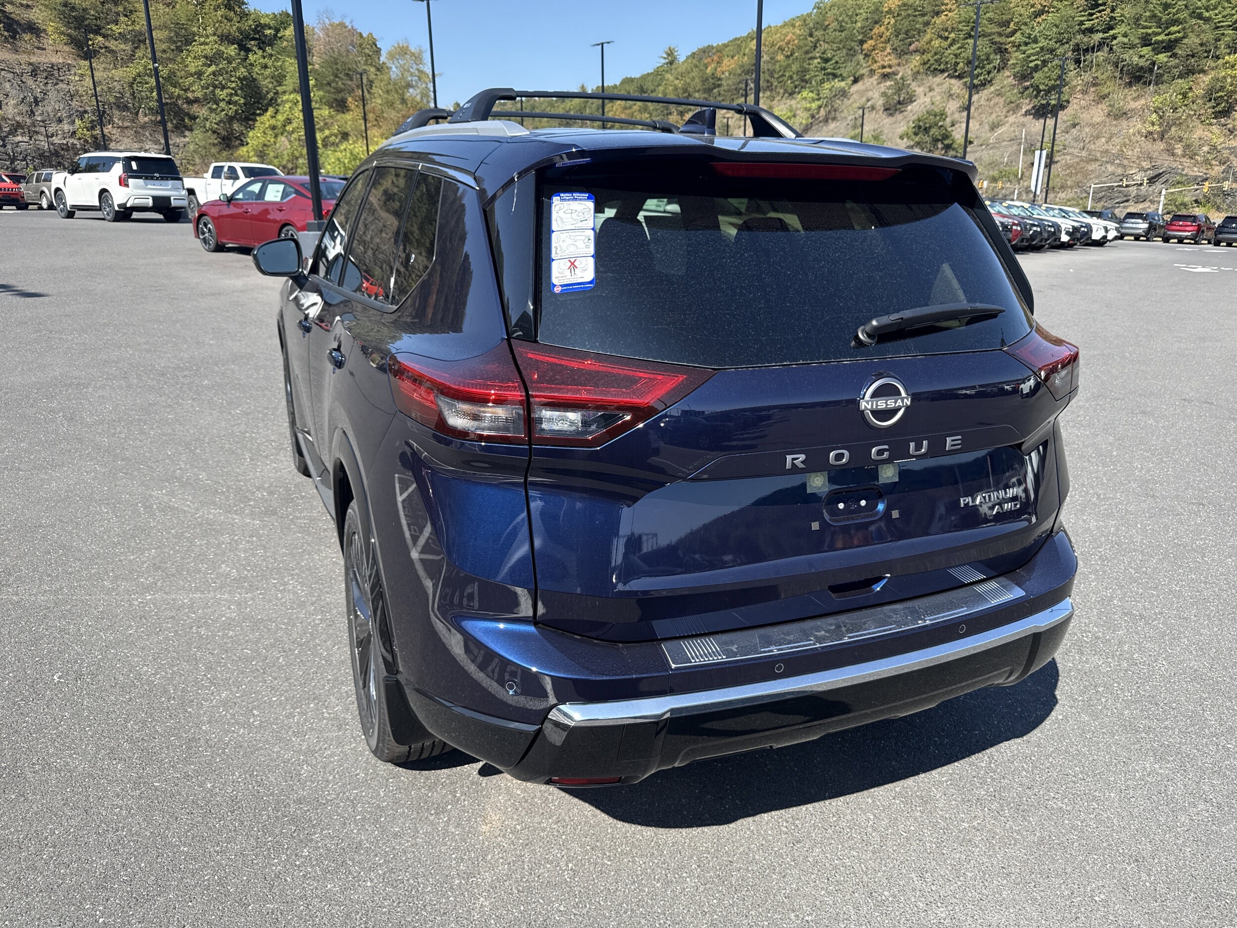 2026 Nissan Rogue Platinum photo 2