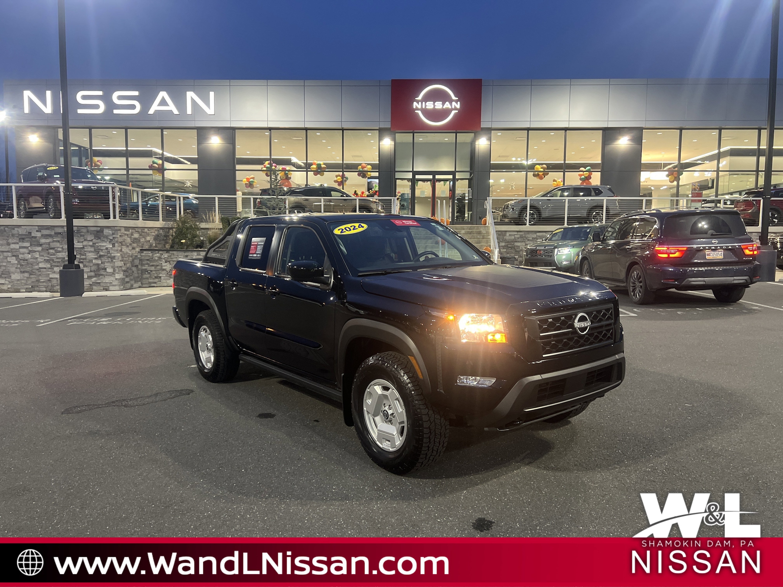 2024 Nissan Frontier SV's photo