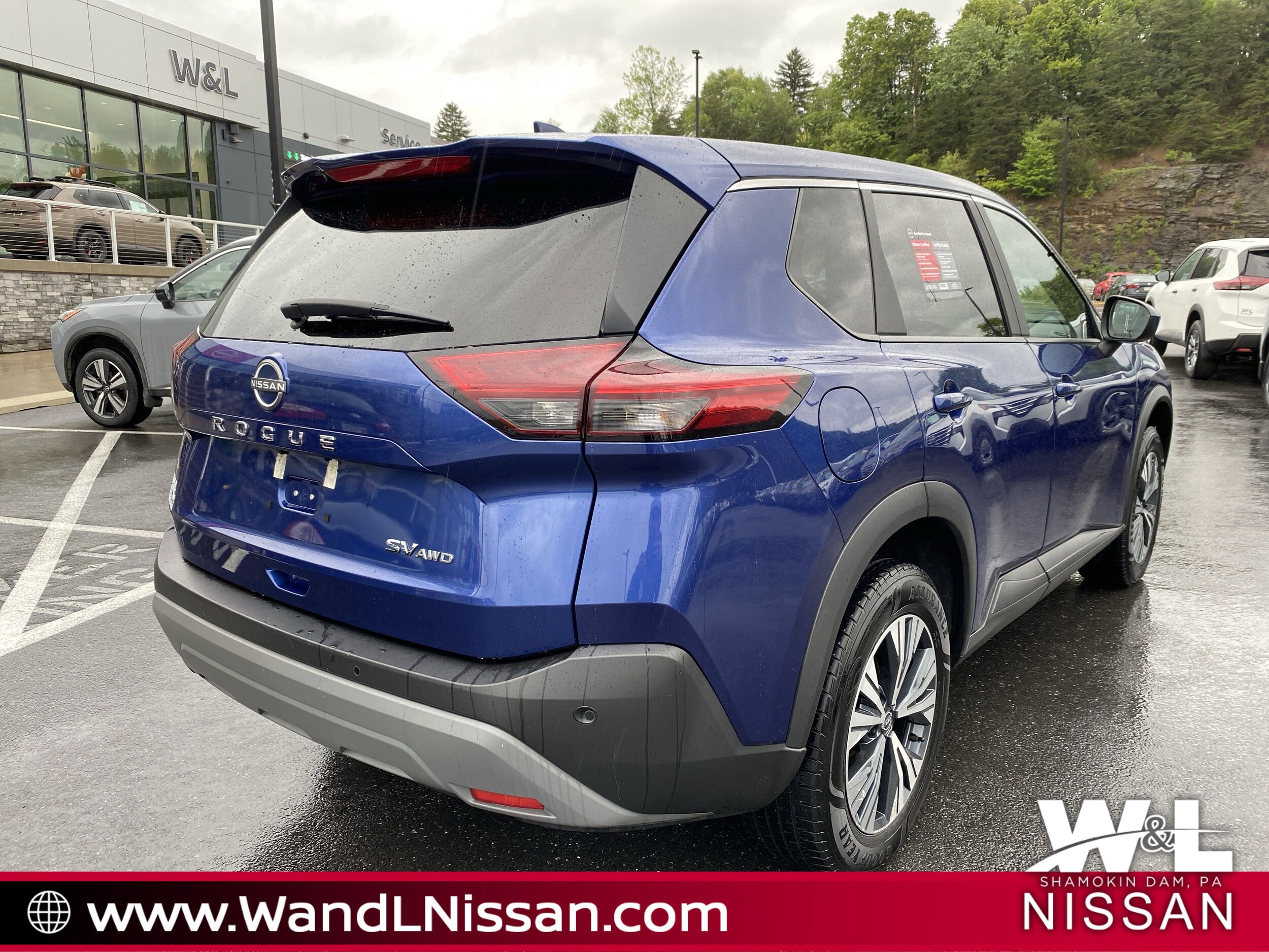 2023 Nissan Rogue SV photo 4