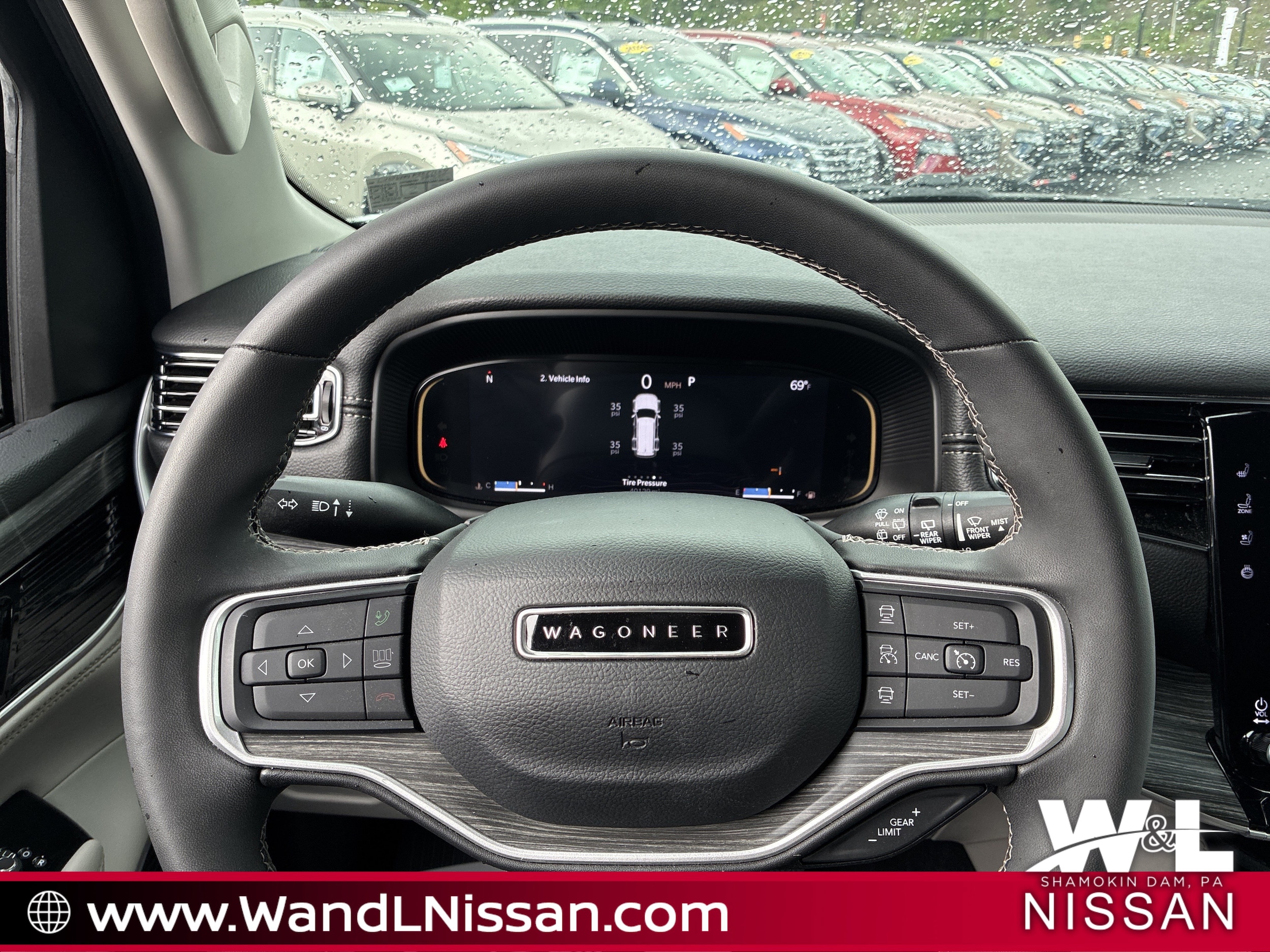 2023 Jeep Wagoneer Series III - Photo 18