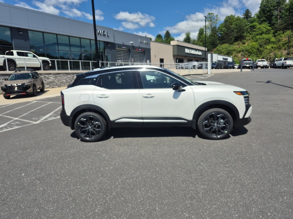 New 2026 Nissan Kicks SR SUV